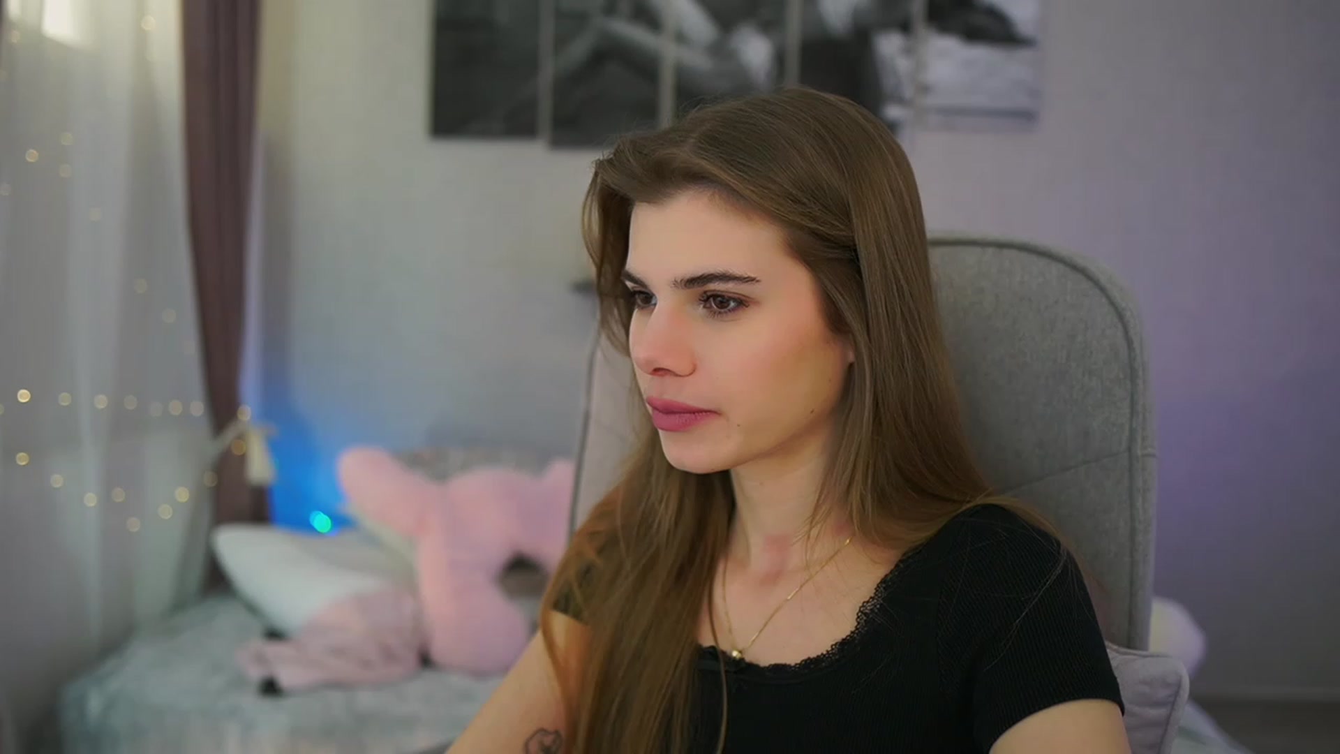 Gallery image thumbnail from RileyReid_18's myfreecams stream on, 01/31/2024, 18:59 image 4 of 20