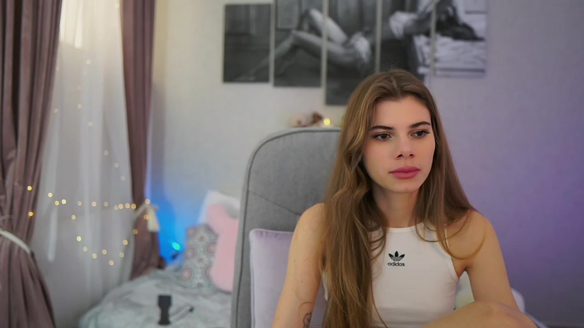 Gallery image thumbnail from RileyReid_18's myfreecams stream on, 02/01/2024, 15:35 image 2 of 20