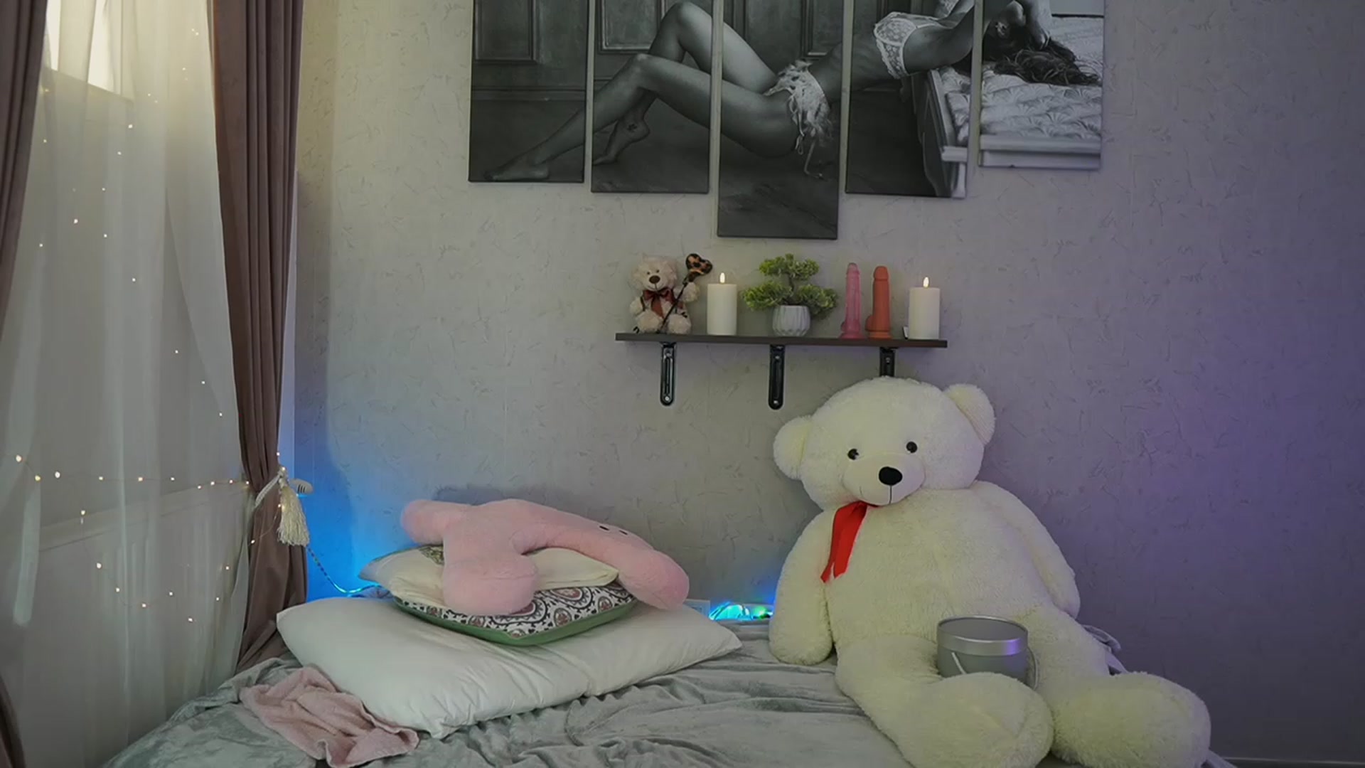 Gallery image thumbnail from RileyReid_18's myfreecams stream on, 02/01/2024, 19:07 image 14 of 20