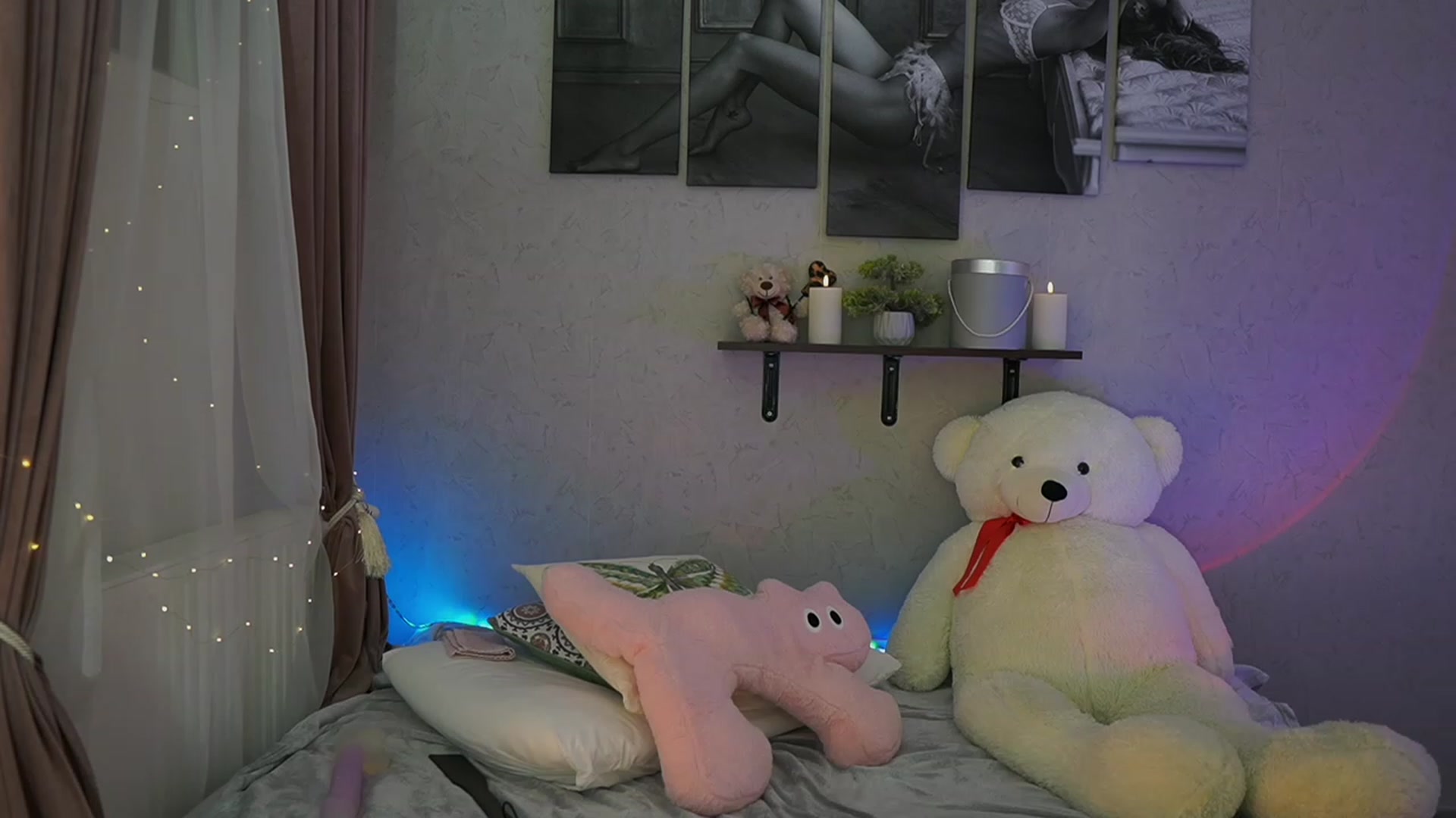 Gallery image thumbnail from RileyReid_18's myfreecams stream on, 02/03/2024, 21:35 image 10 of 20