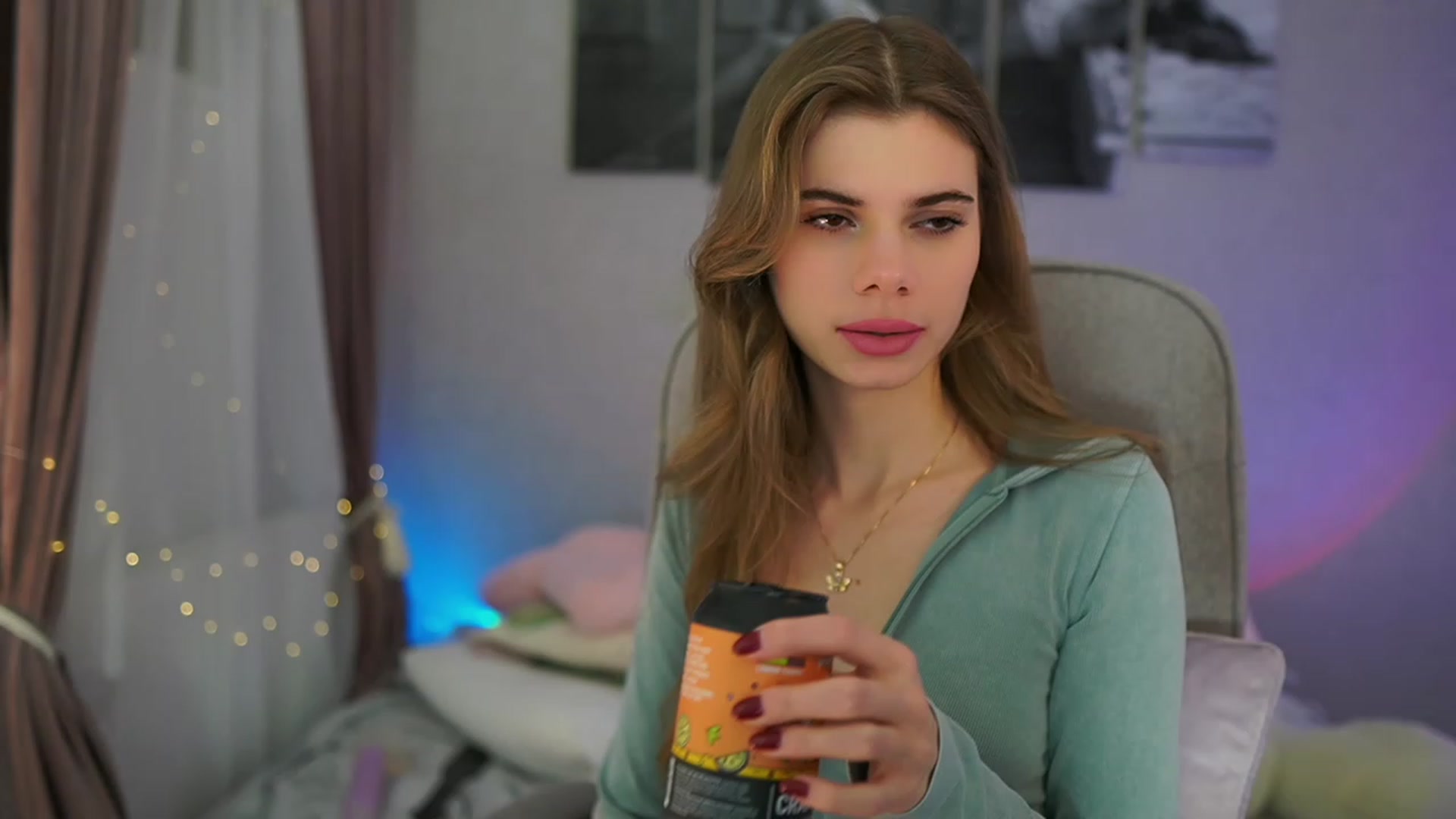 Gallery image thumbnail from RileyReid_18's myfreecams stream on, 02/03/2024, 23:05 image 11 of 20