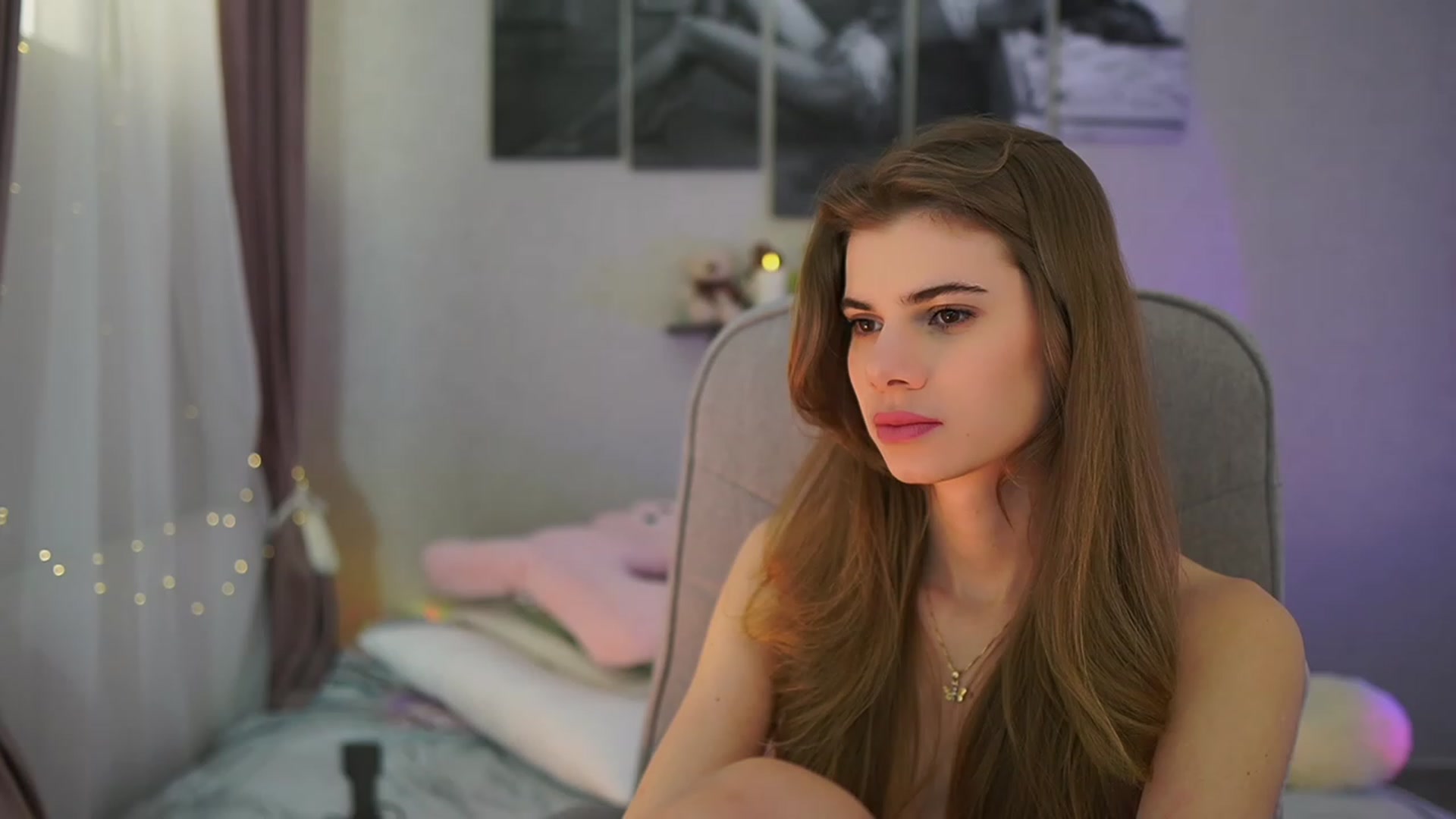 Gallery image thumbnail from RileyReid_18's myfreecams stream on, 02/04/2024, 19:03 image 2 of 20