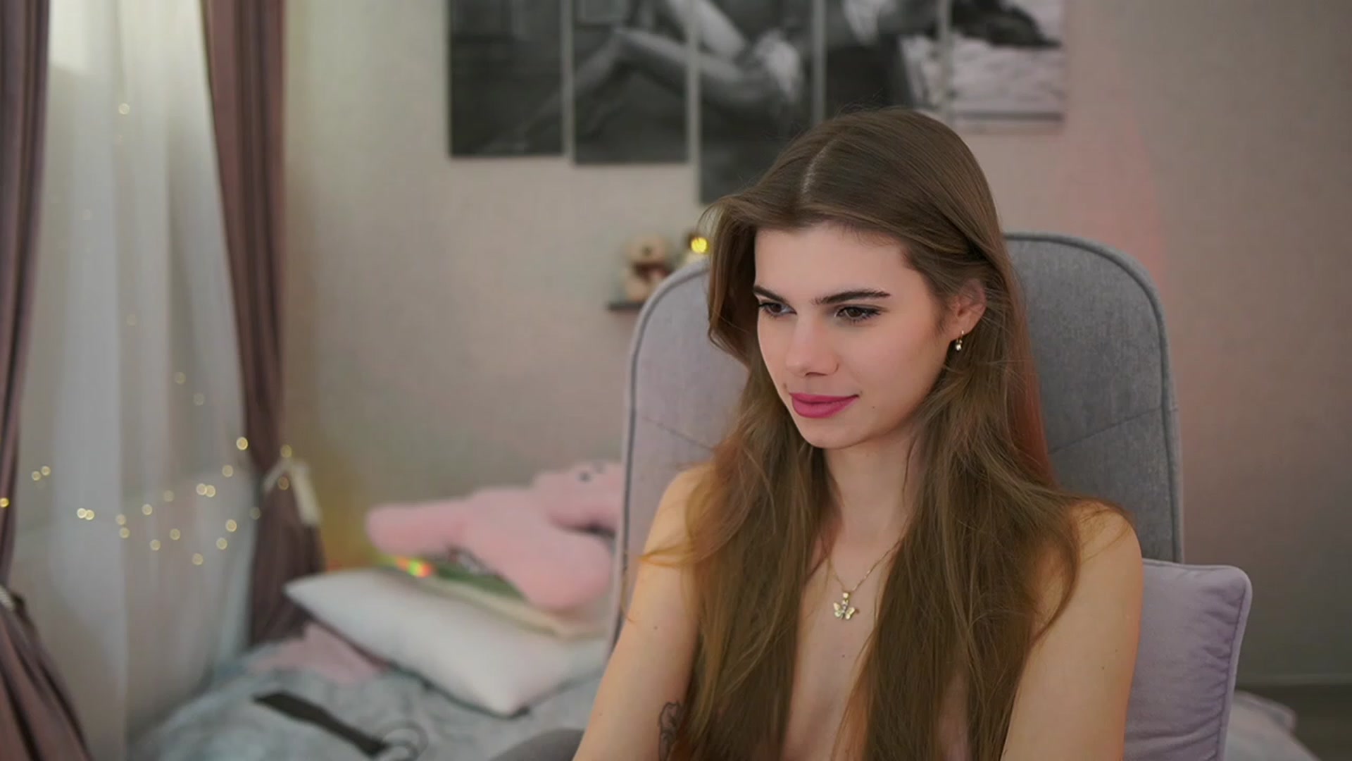 Gallery image thumbnail from RileyReid_18's myfreecams stream on, 02/05/2024, 17:09 image 3 of 20