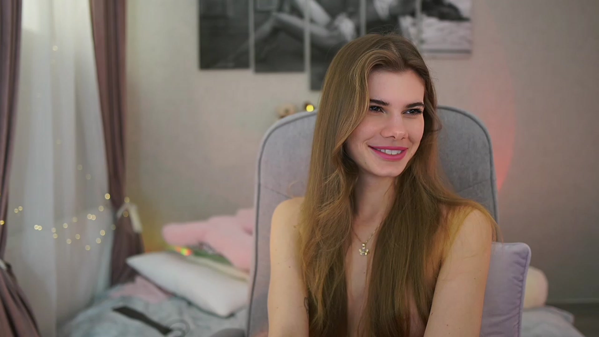Gallery image thumbnail from RileyReid_18's myfreecams stream on, 02/05/2024, 17:09 image 6 of 20