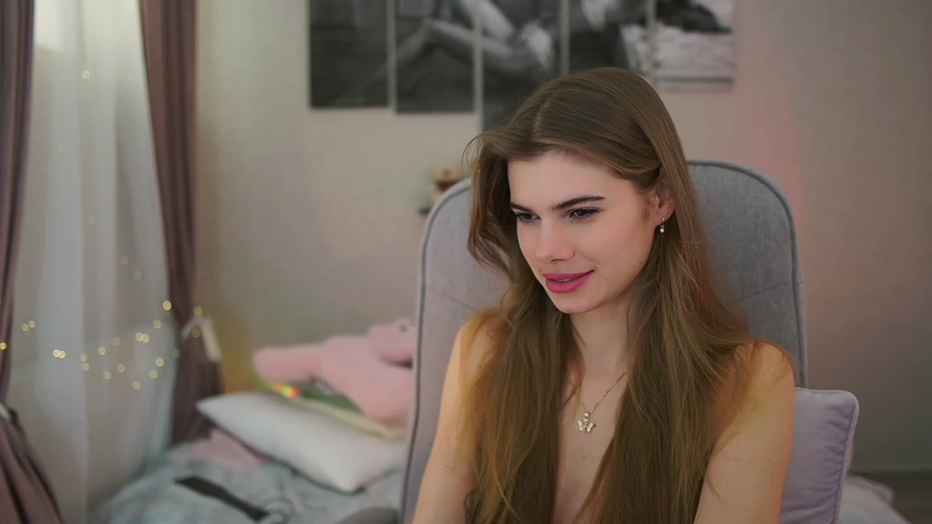 Gallery image thumbnail from RileyReid_18's myfreecams stream on, 02/05/2024, 17:09 image 1 of 20