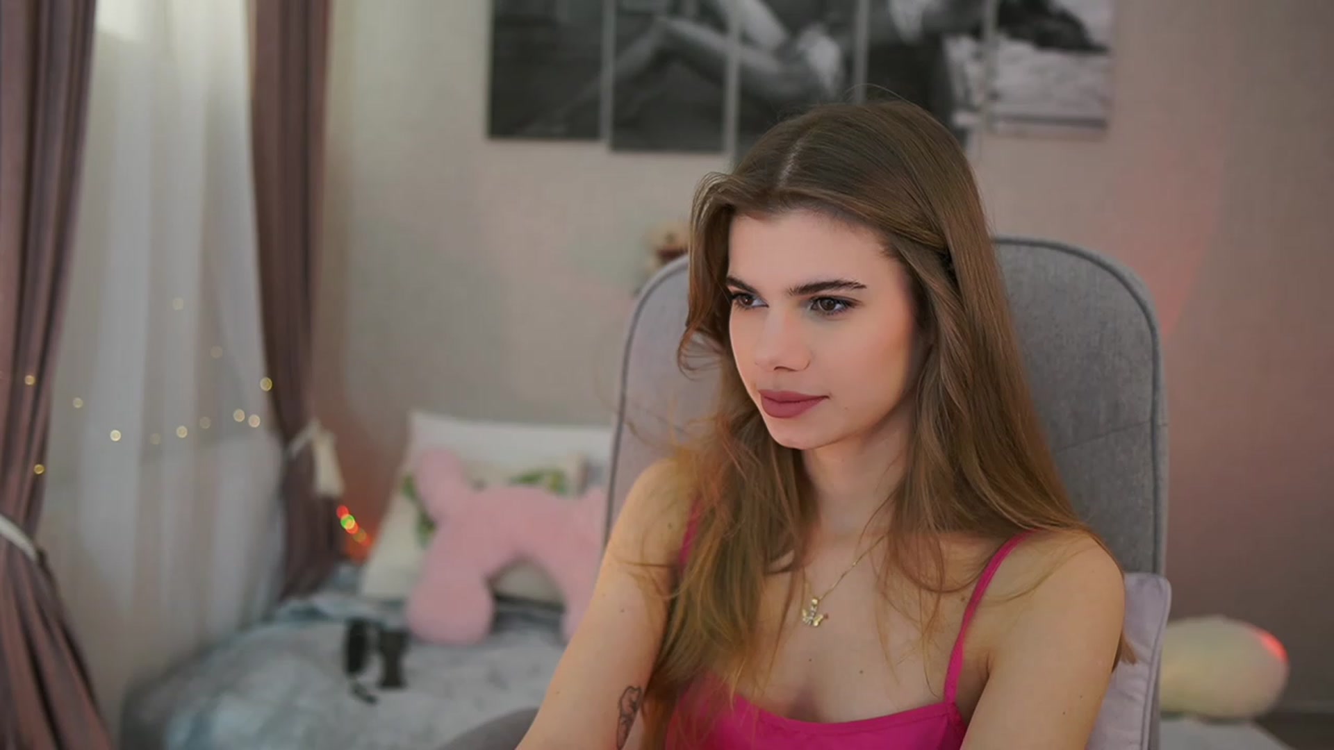 Gallery image thumbnail from RileyReid_18's myfreecams stream on, 02/07/2024, 15:27 image 11 of 20
