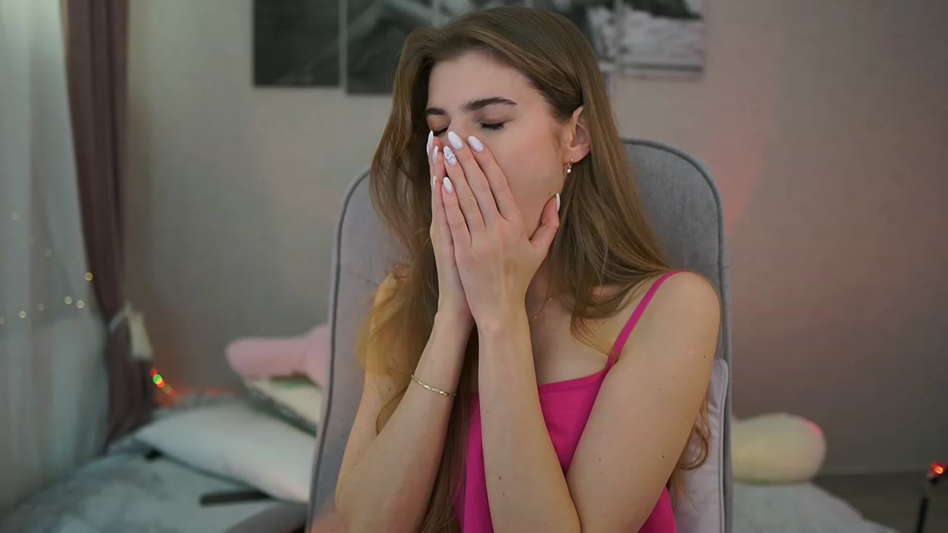 Gallery image thumbnail from RileyReid_18's myfreecams stream on, 02/07/2024, 19:04 image 11 of 20