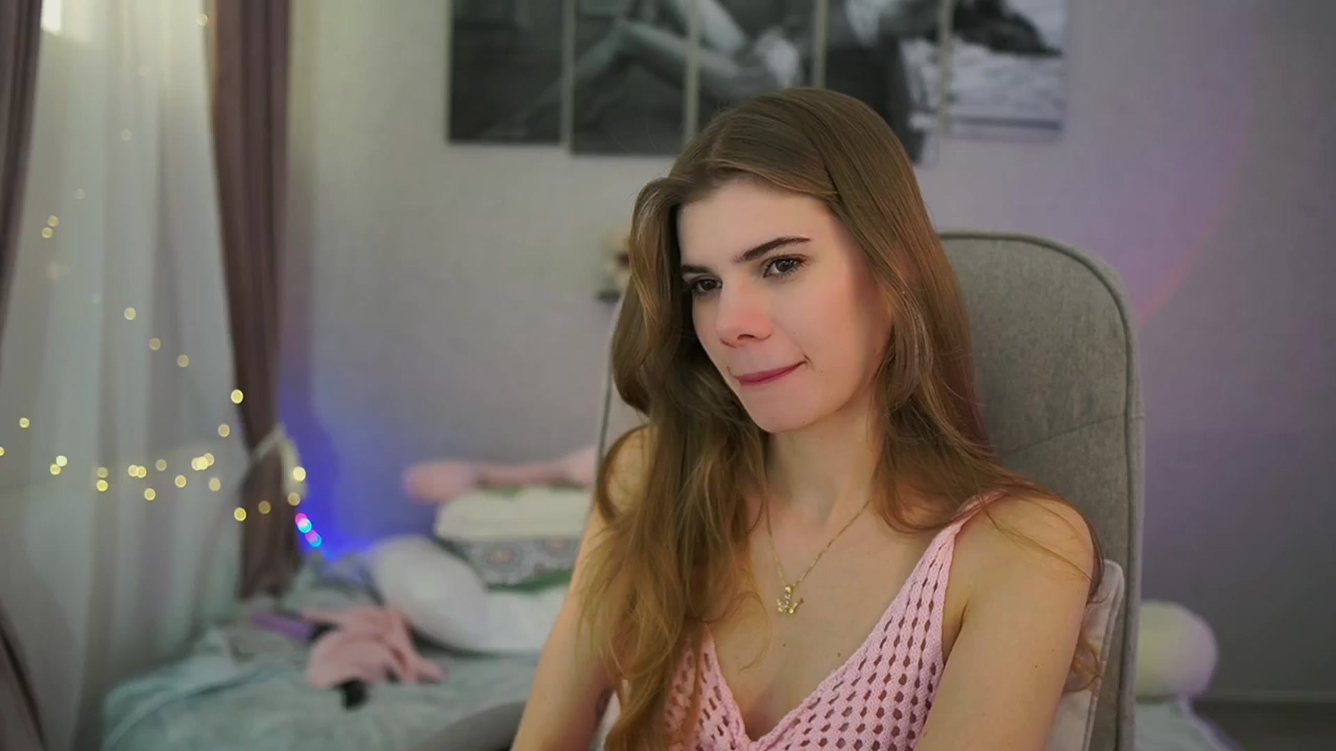 Gallery image thumbnail from RileyReid_18's myfreecams stream on, 02/17/2024, 15:55 image 14 of 20