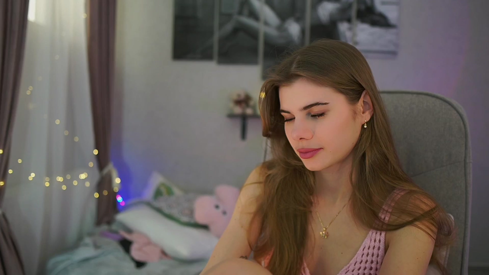 Gallery image thumbnail from RileyReid_18's myfreecams stream on, 02/17/2024, 17:02 image 7 of 20