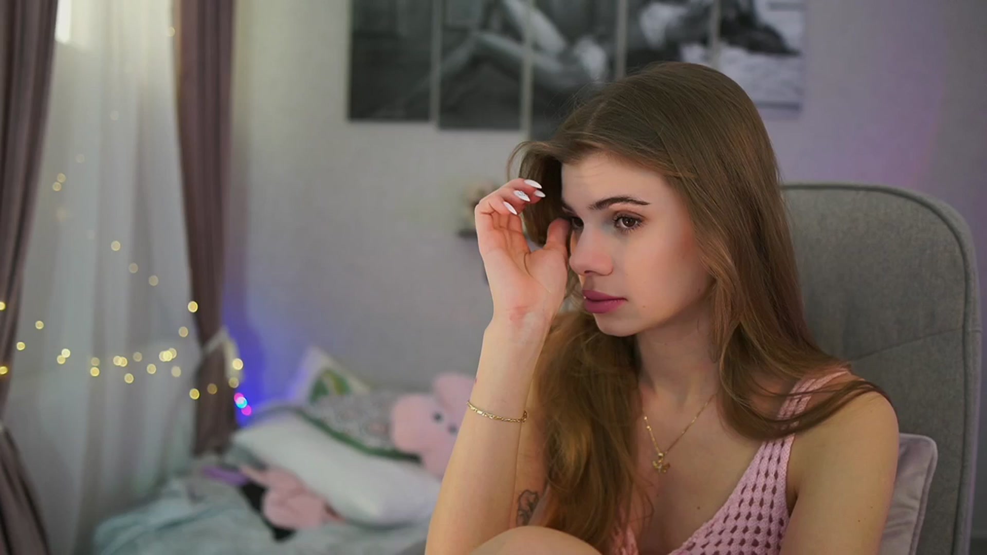 Gallery image thumbnail from RileyReid_18's myfreecams stream on, 02/17/2024, 17:02 image 3 of 20