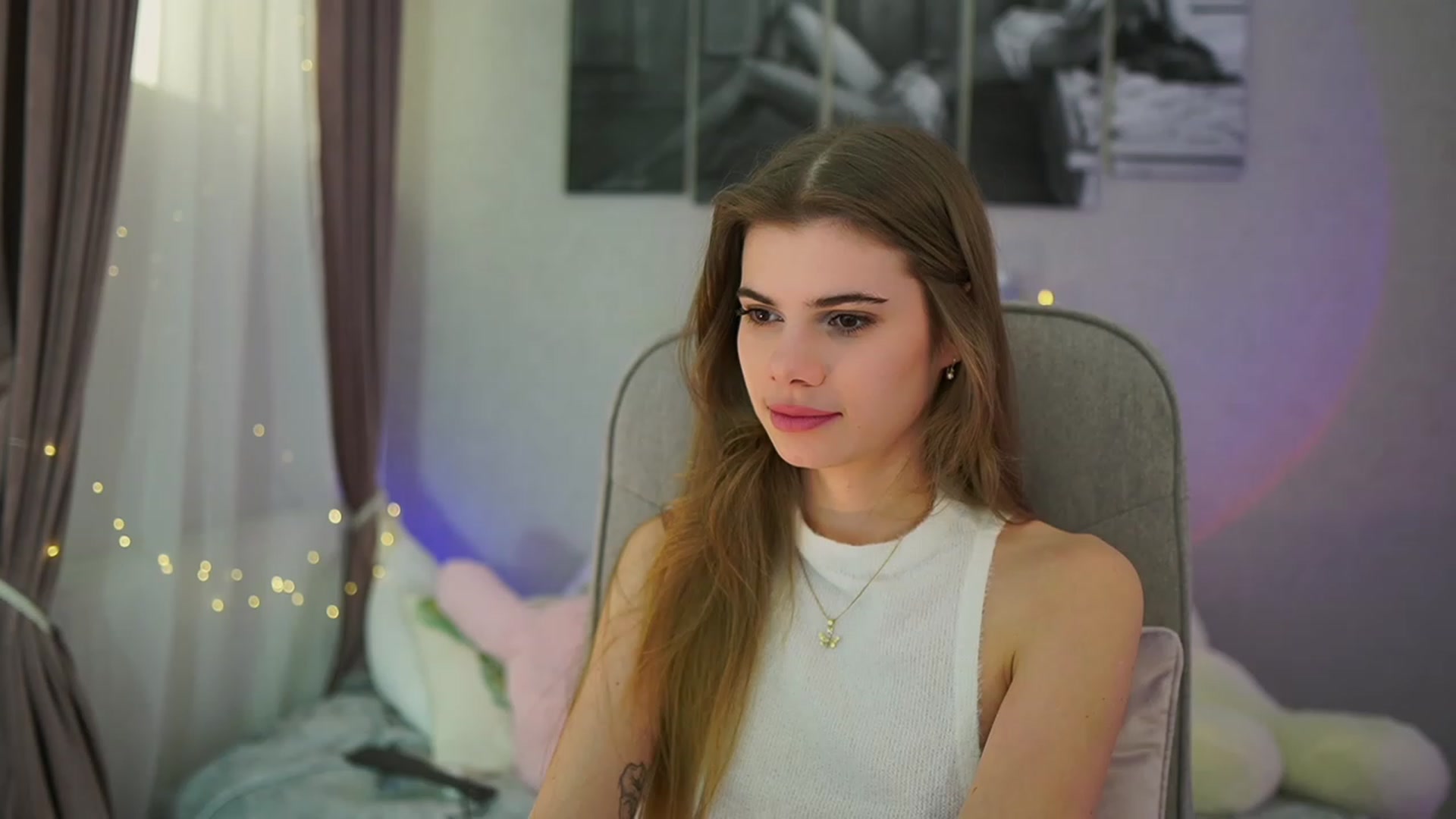 Gallery image thumbnail from RileyReid_18's myfreecams stream on, 02/18/2024, 19:03 image 19 of 20