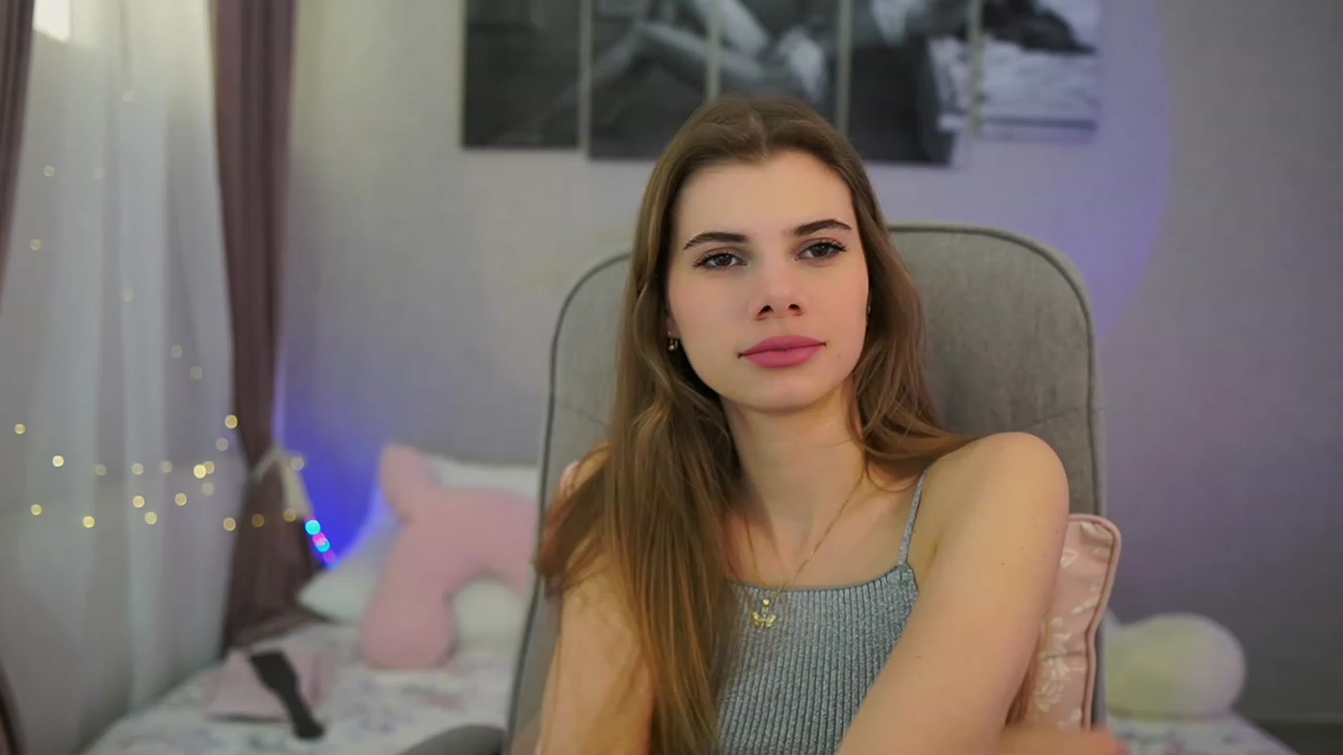 Gallery image thumbnail from RileyReid_18's myfreecams stream on, 02/23/2024, 16:04 image 12 of 20