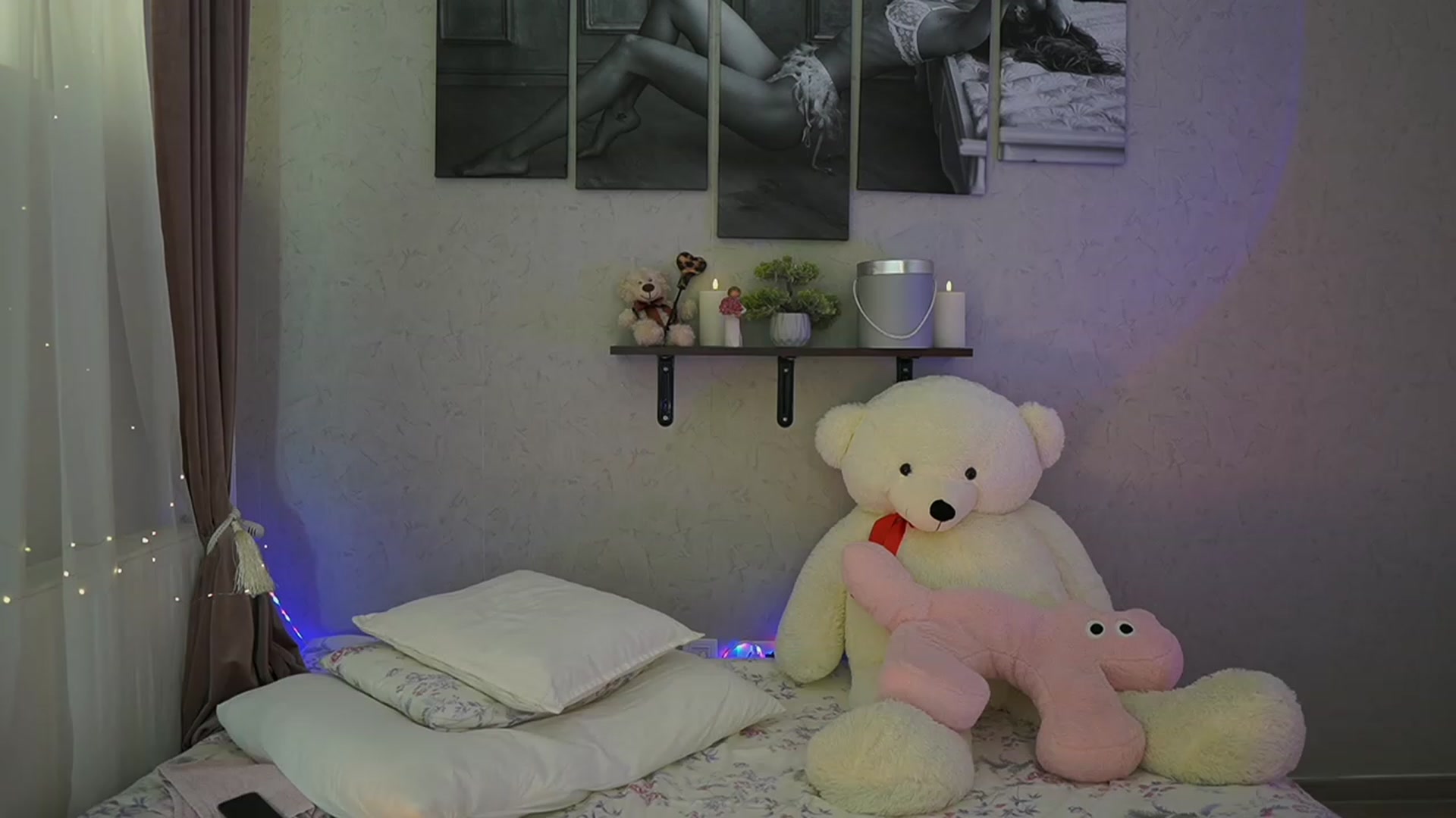 Gallery image thumbnail from RileyReid_18's myfreecams stream on, 02/25/2024, 20:44 image 15 of 20
