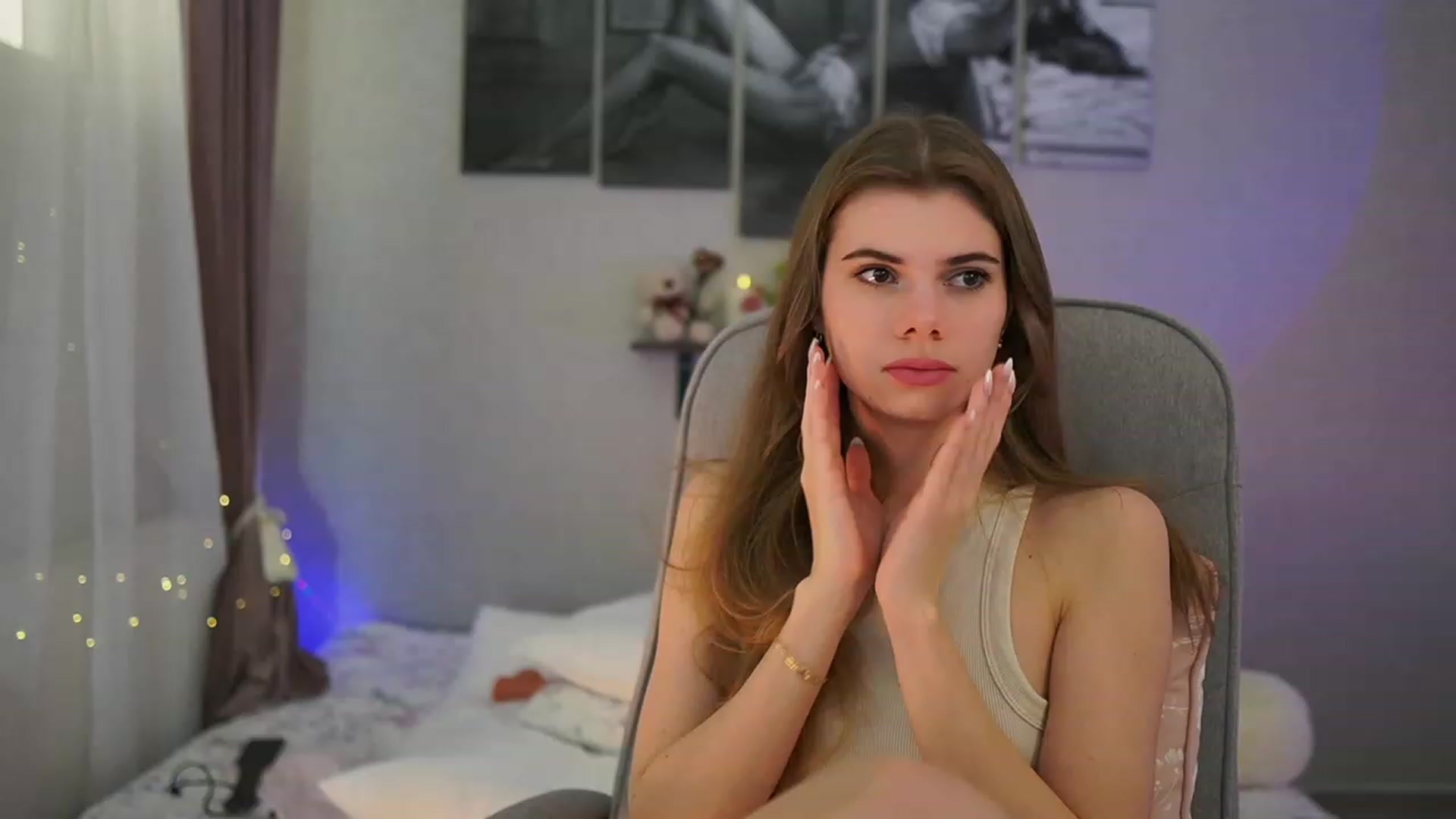 Gallery image thumbnail from RileyReid_18's myfreecams stream on, 02/27/2024, 17:12 image 18 of 20