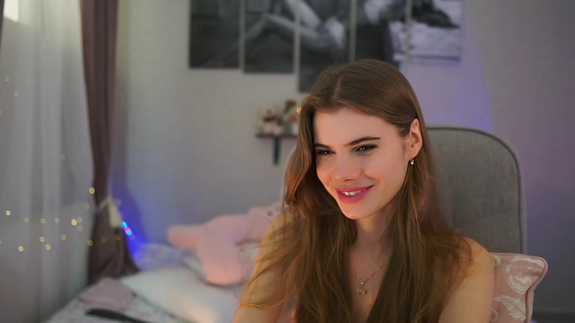 Gallery image thumbnail from RileyReid_18's myfreecams stream on, 03/02/2024, 17:56 image 14 of 20