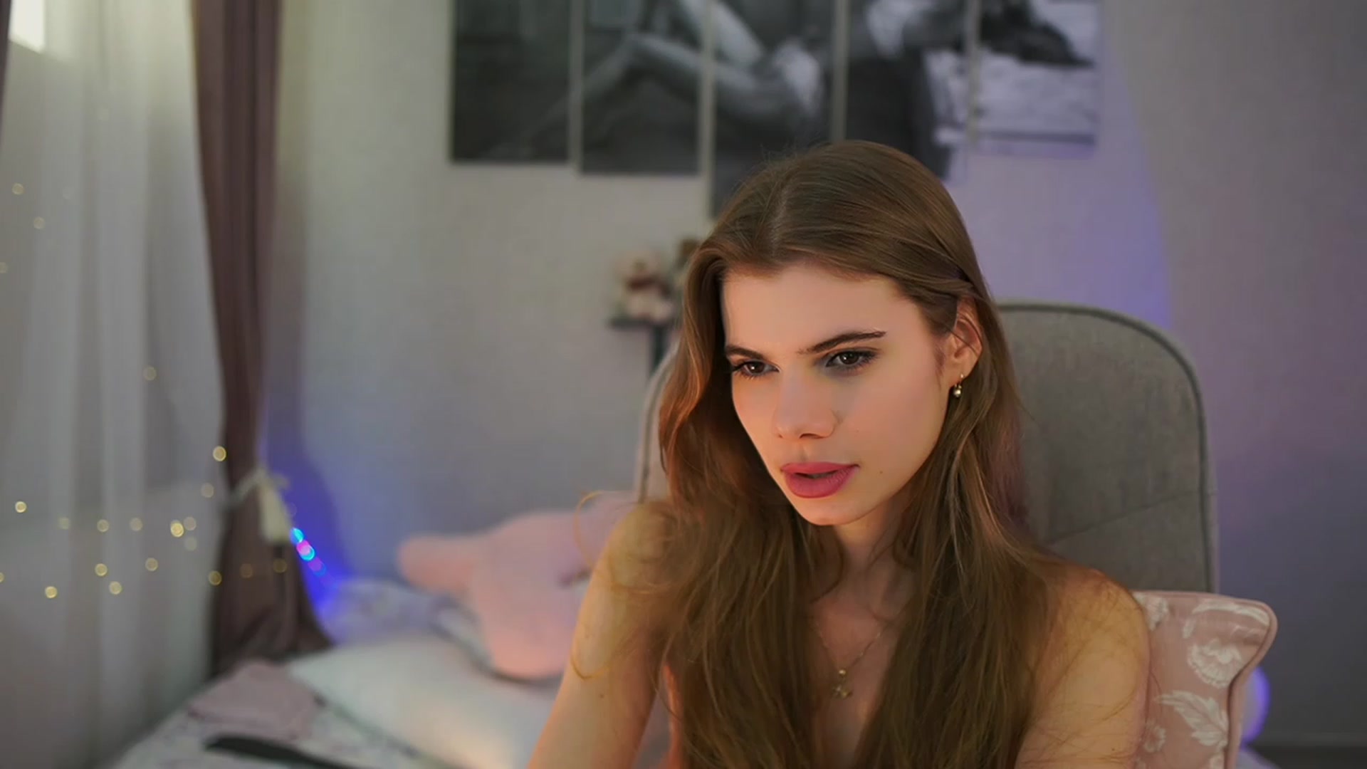 Gallery image thumbnail from RileyReid_18's myfreecams stream on, 03/02/2024, 17:56 image 17 of 20