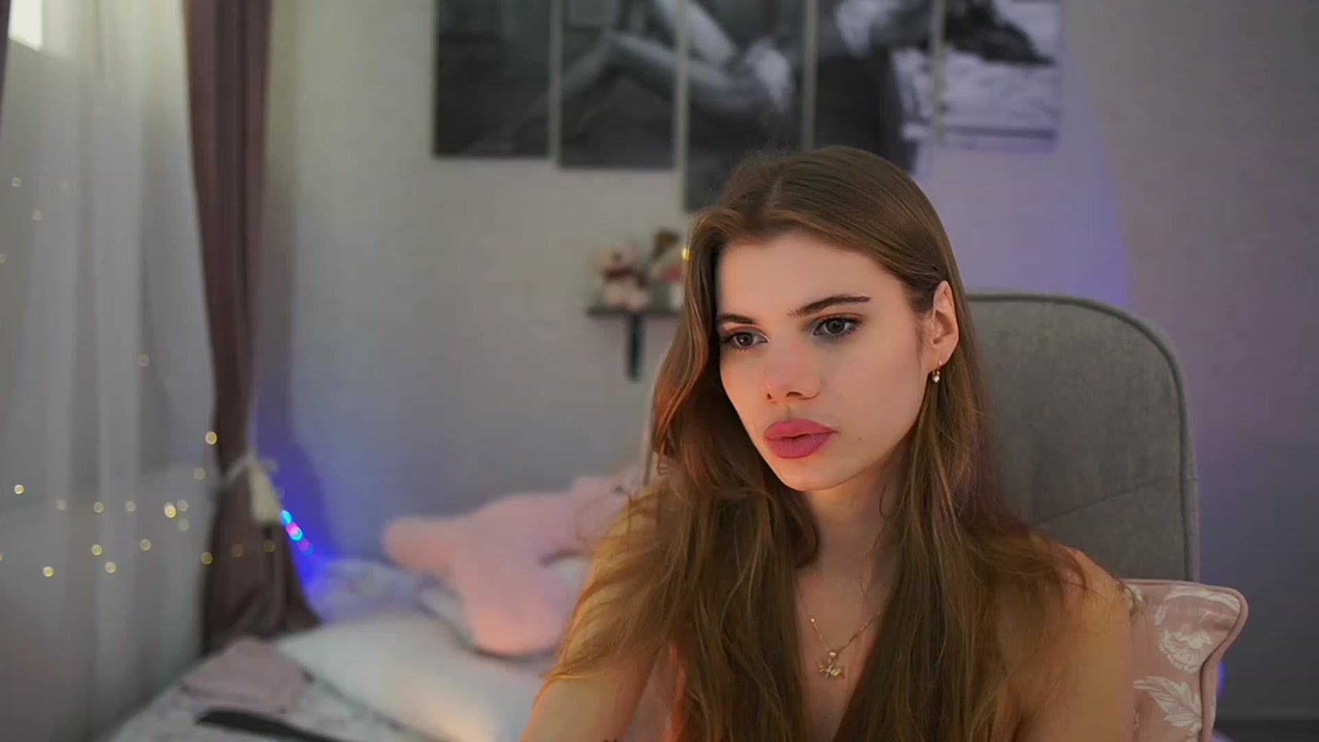 Gallery image thumbnail from RileyReid_18's myfreecams stream on, 03/02/2024, 17:56 image 13 of 20
