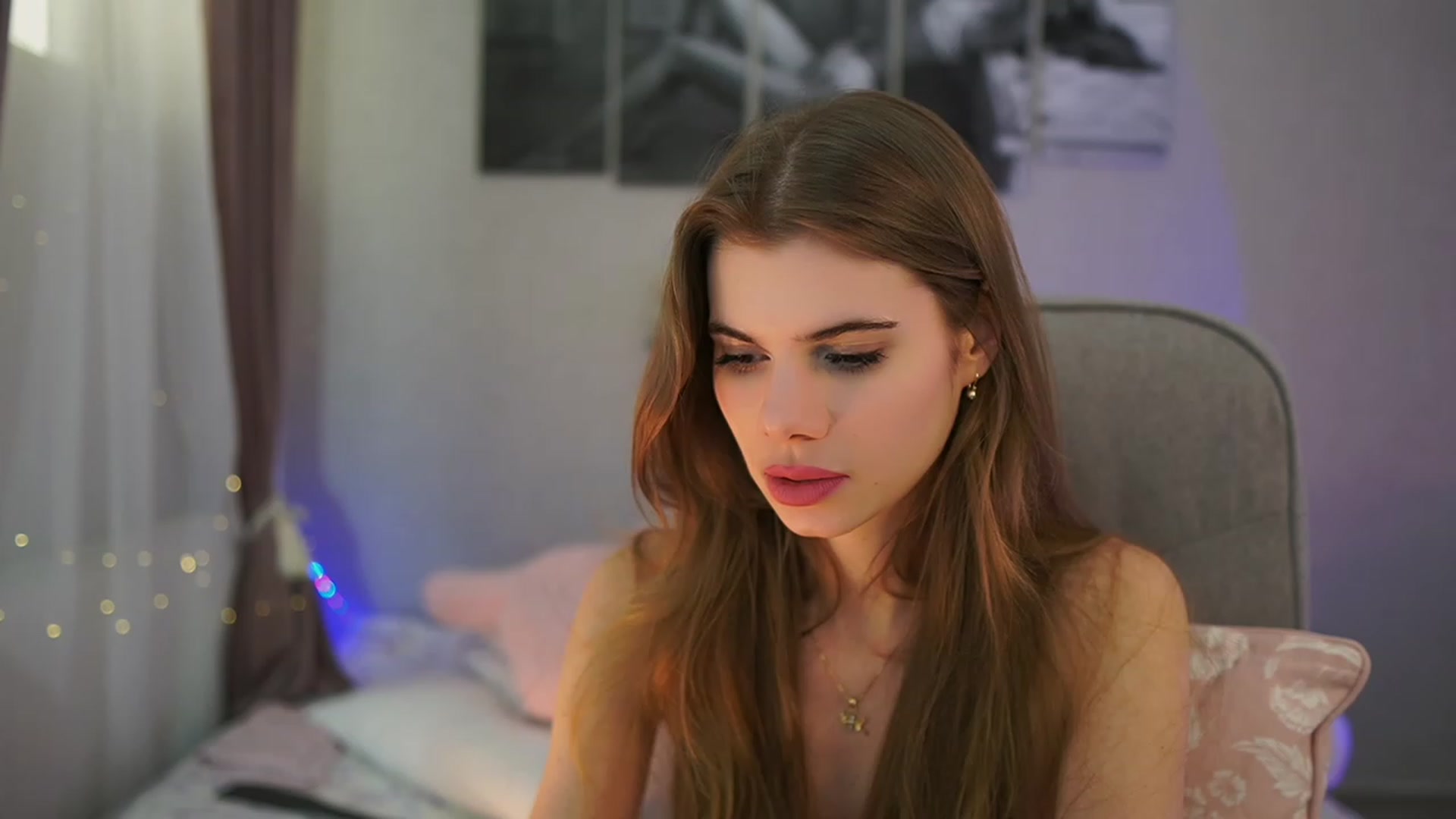 Gallery image thumbnail from RileyReid_18's myfreecams stream on, 03/02/2024, 17:56 image 18 of 20