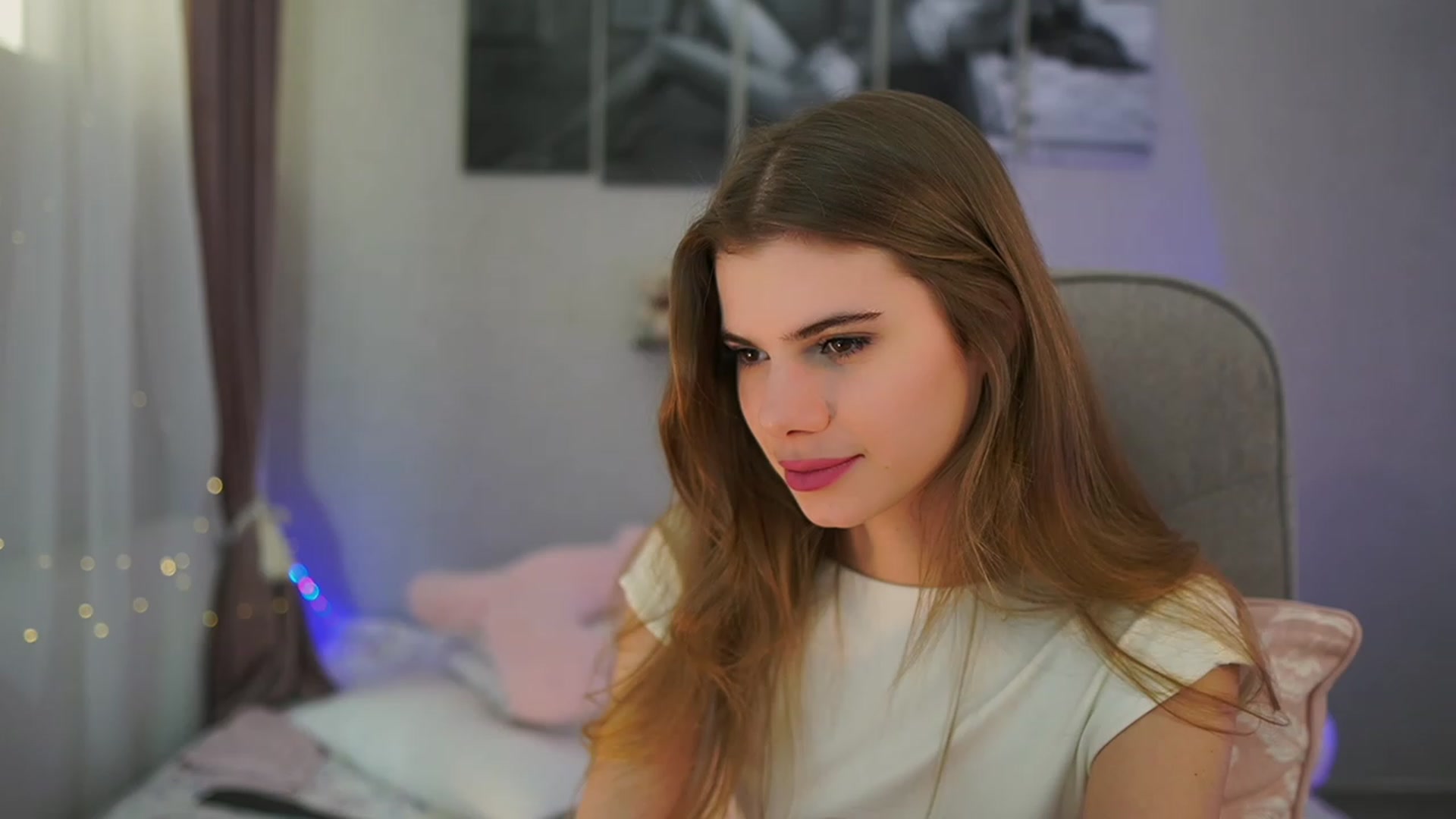 Gallery image thumbnail from RileyReid_18's myfreecams stream on, 03/02/2024, 19:01 image 20 of 20