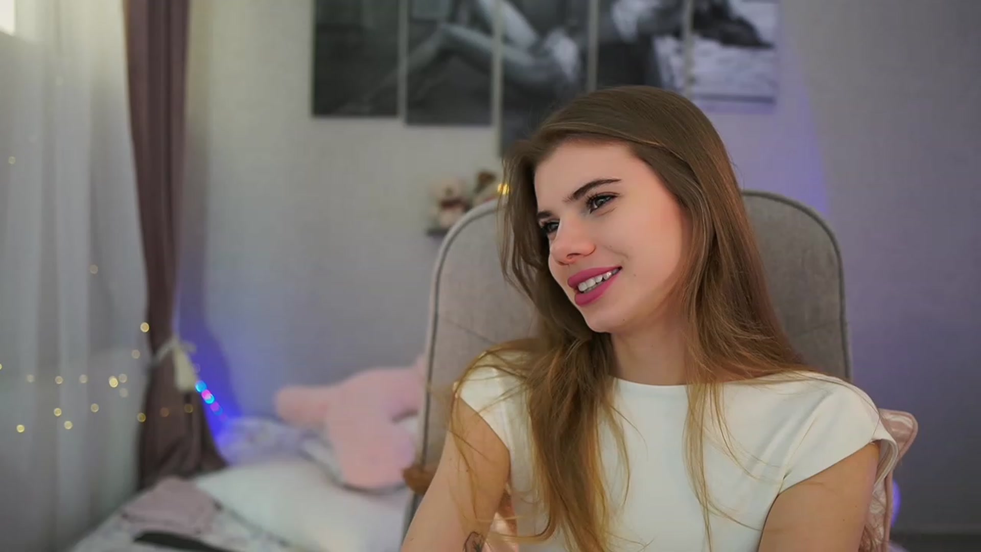 Gallery image thumbnail from RileyReid_18's myfreecams stream on, 03/02/2024, 19:01 image 5 of 20