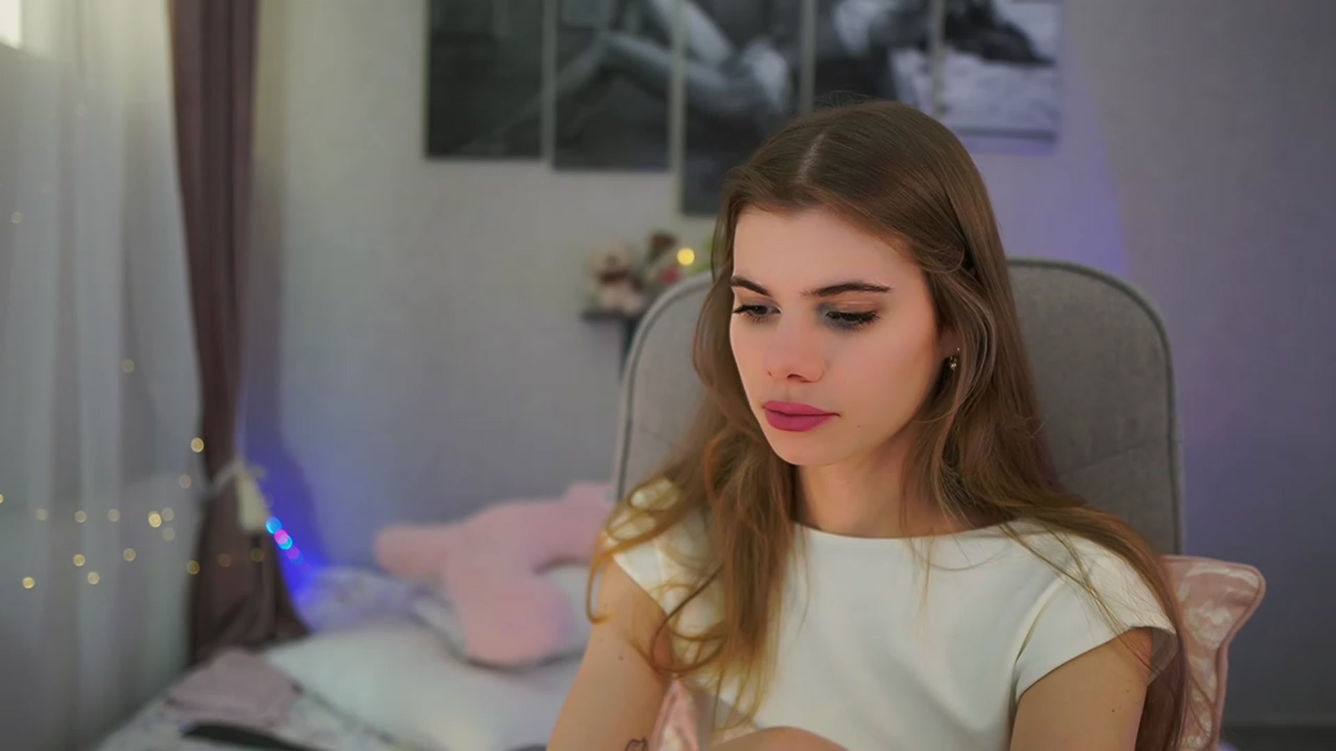Gallery image thumbnail from RileyReid_18's myfreecams stream on, 03/02/2024, 19:01 image 7 of 20