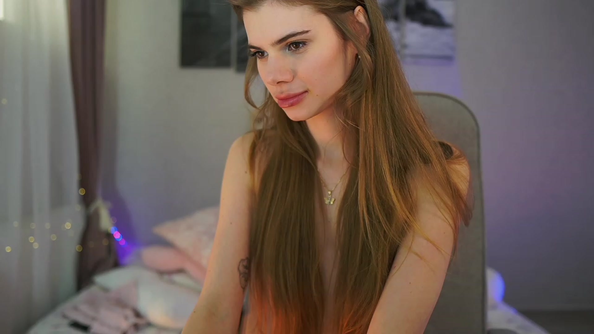 Gallery image thumbnail from RileyReid_18's myfreecams stream on, 03/07/2024, 19:01 image 19 of 20