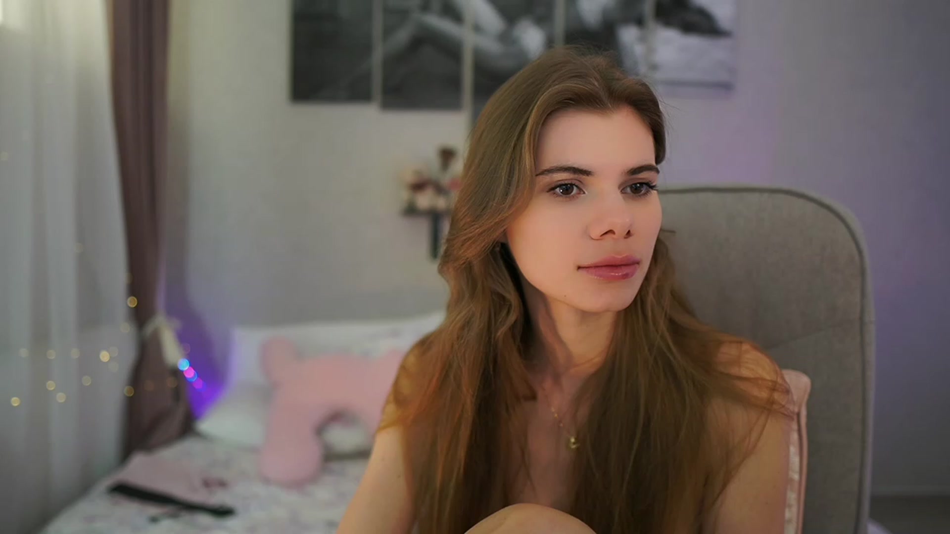 Gallery image thumbnail from RileyReid_18's myfreecams stream on, 03/08/2024, 16:16 image 18 of 20