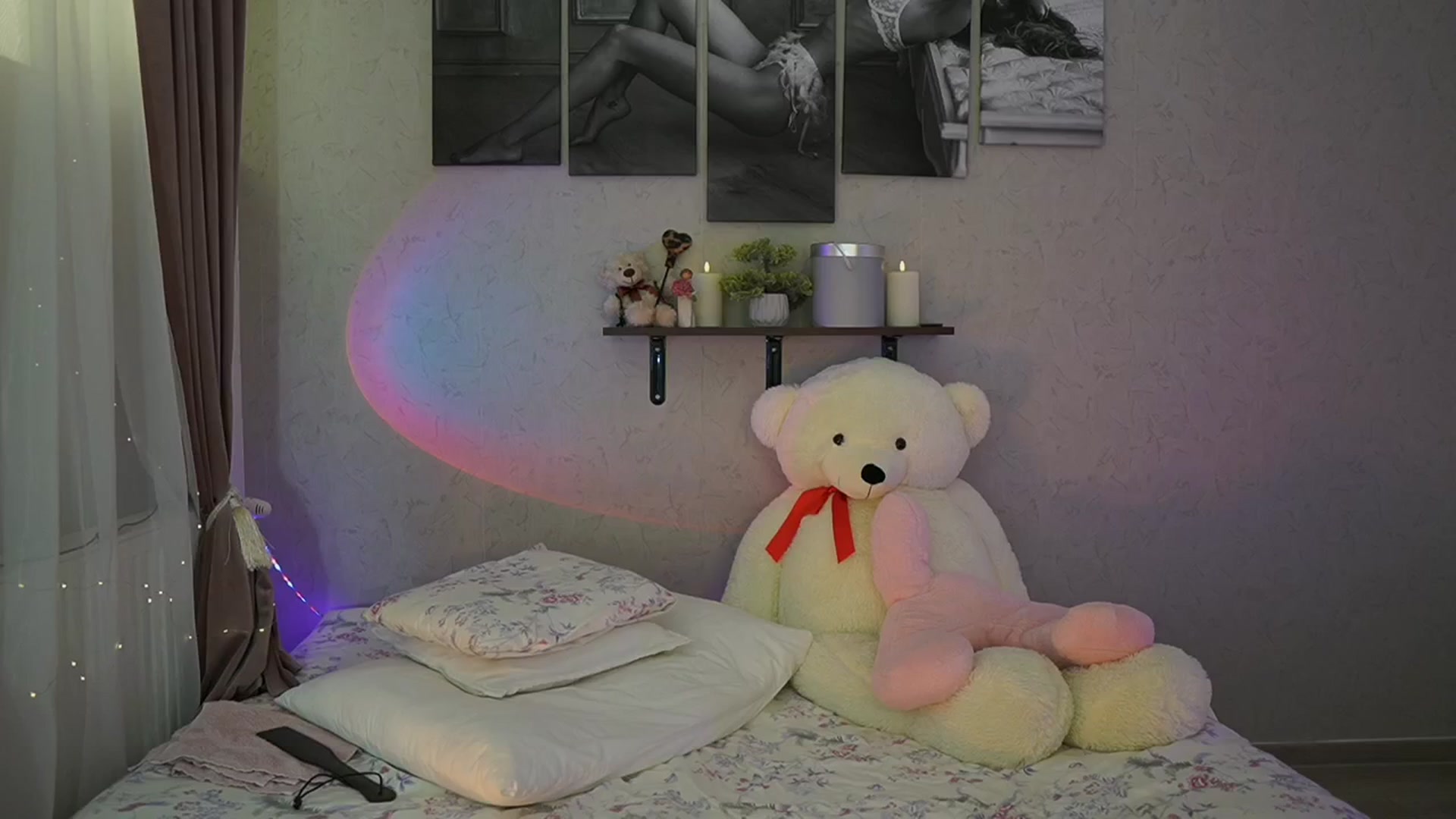 Gallery image thumbnail from RileyReid_18's myfreecams stream on, 03/09/2024, 14:28 image 16 of 20