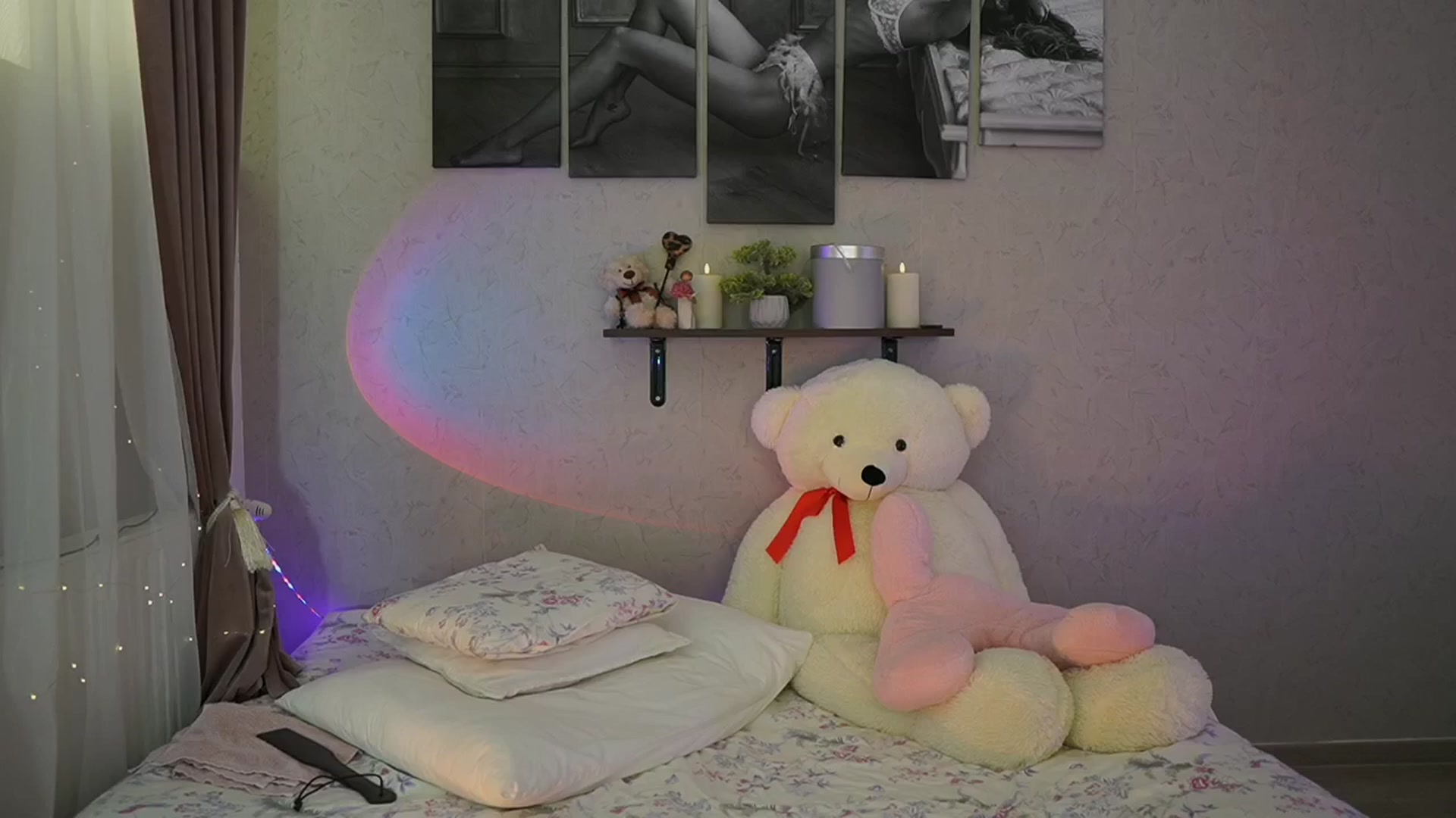 Gallery image thumbnail from RileyReid_18's myfreecams stream on, 03/09/2024, 14:28 image 18 of 20