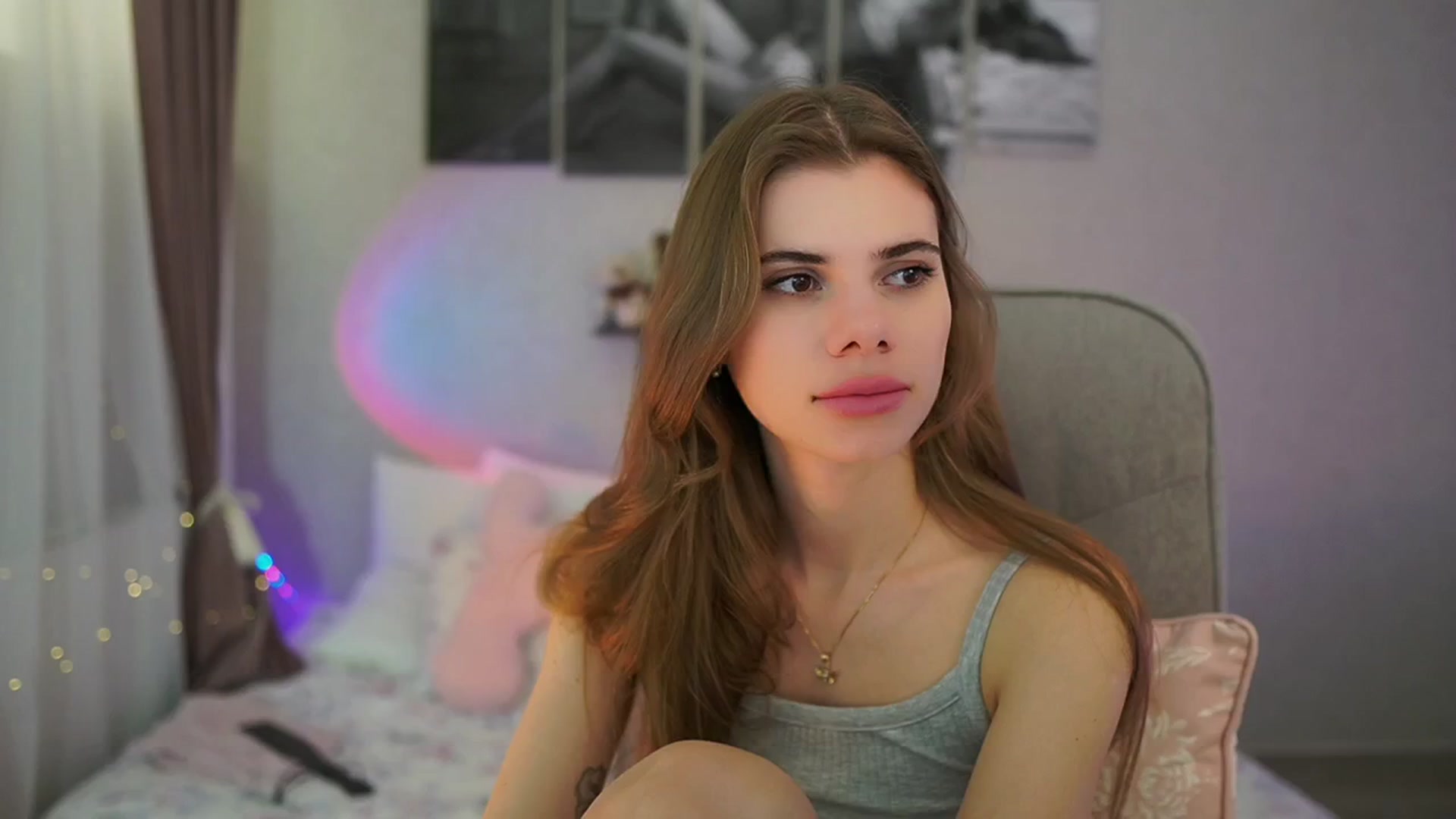 Gallery image thumbnail from RileyReid_18's myfreecams stream on, 03/09/2024, 14:28 image 12 of 20
