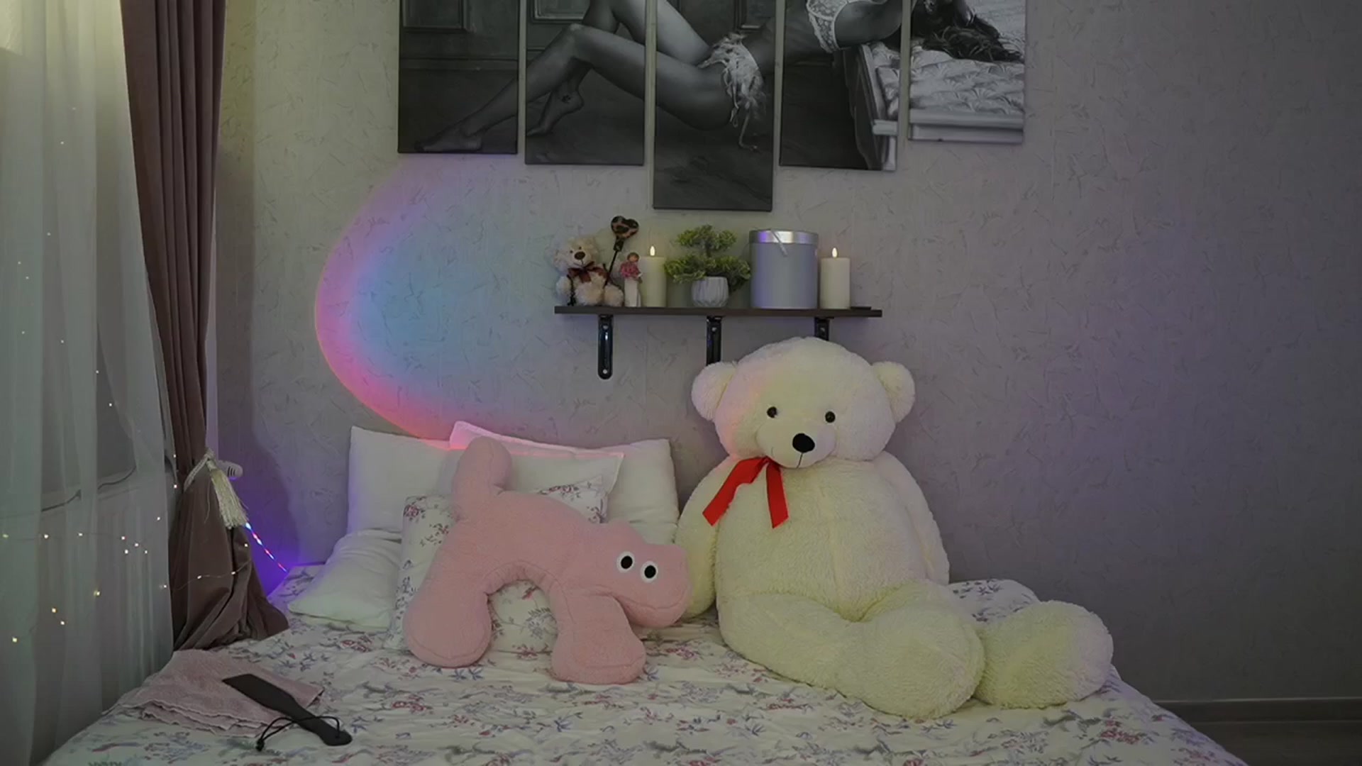 Gallery image thumbnail from RileyReid_18's myfreecams stream on, 03/09/2024, 14:28 image 7 of 20