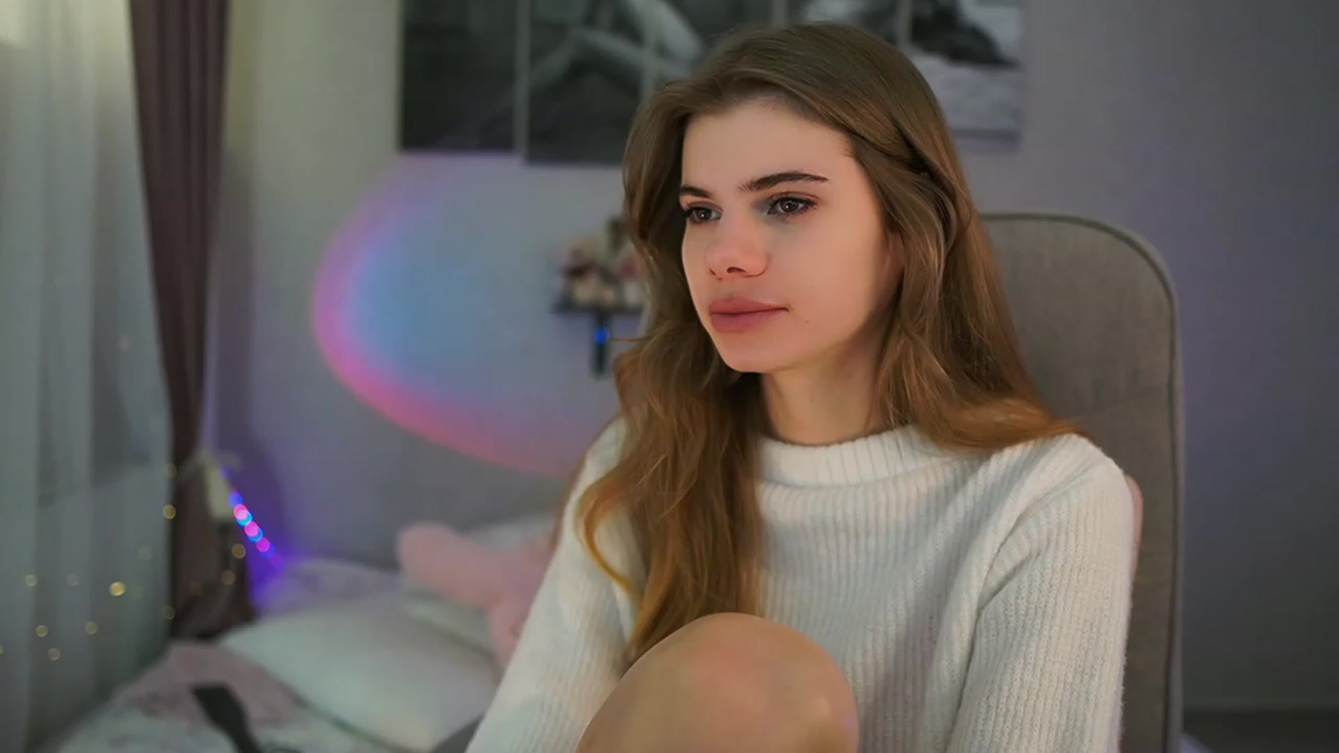 Gallery image thumbnail from RileyReid_18's myfreecams stream on, 03/10/2024, 15:24 image 9 of 20