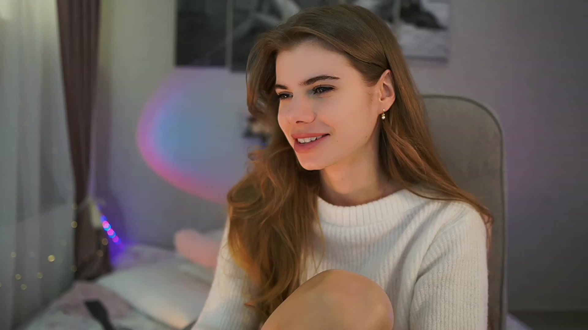 Gallery image thumbnail from RileyReid_18's myfreecams stream on, 03/10/2024, 15:24 image 12 of 20