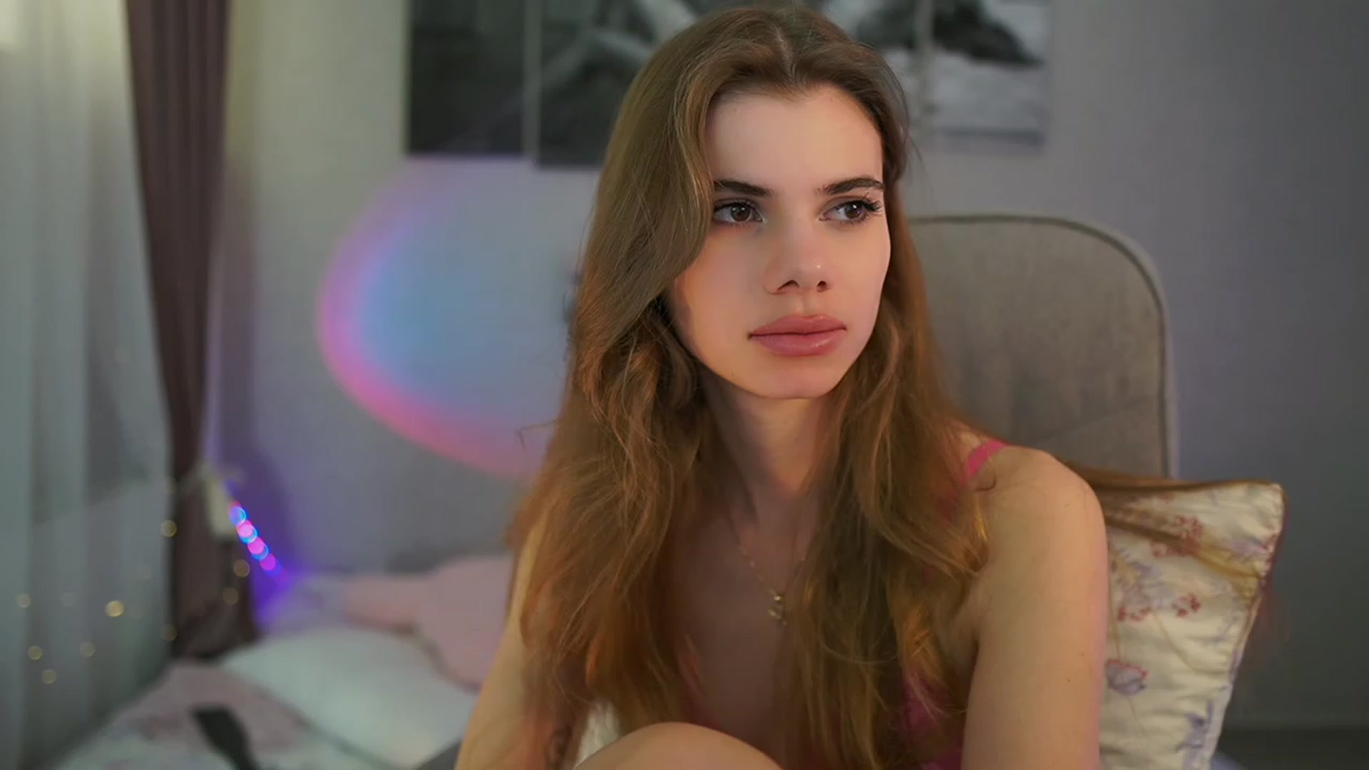 Gallery image thumbnail from RileyReid_18's myfreecams stream on, 03/10/2024, 17:05 image 20 of 20