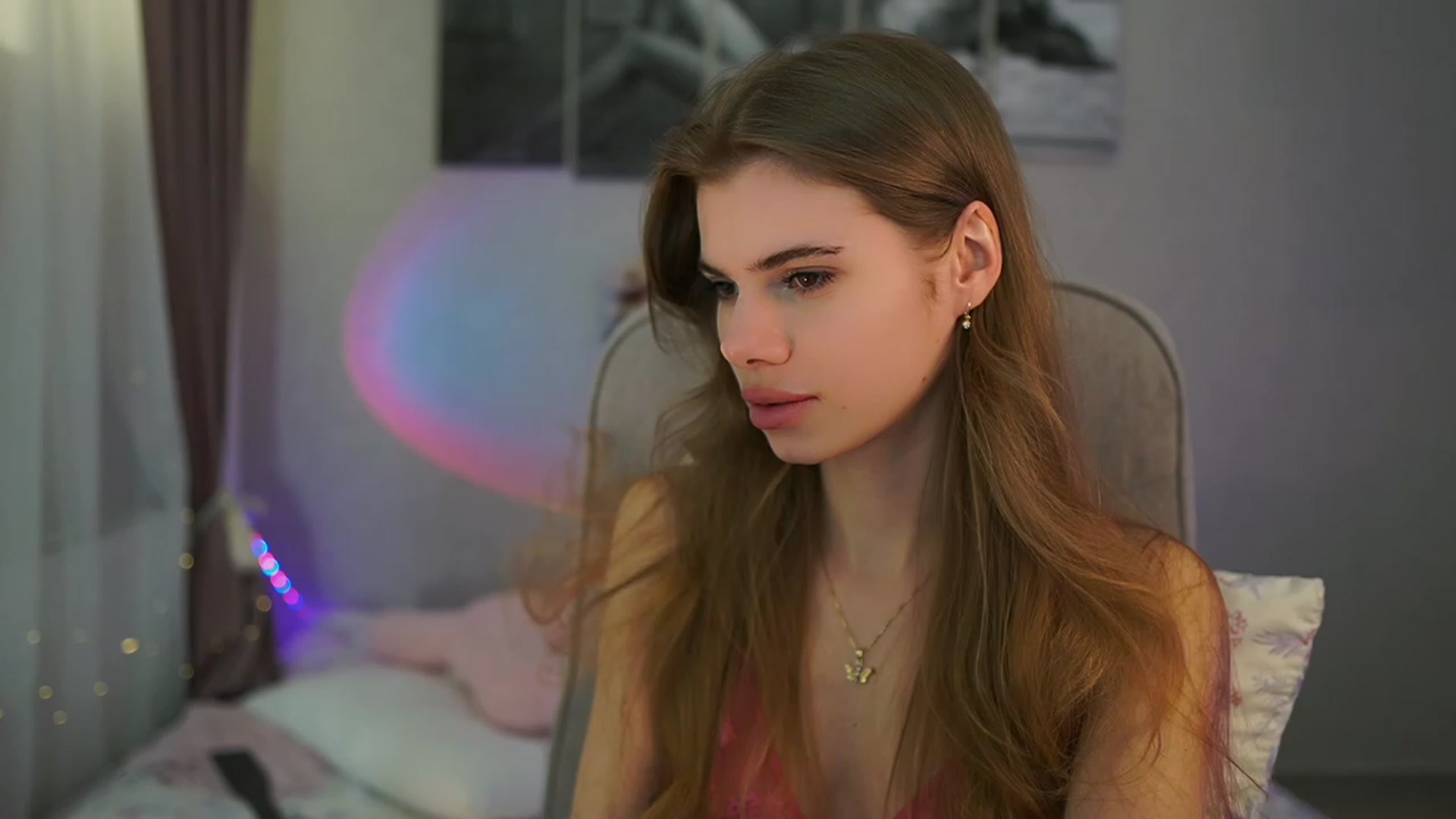 Gallery image thumbnail from RileyReid_18's myfreecams stream on, 03/10/2024, 17:05 image 16 of 20