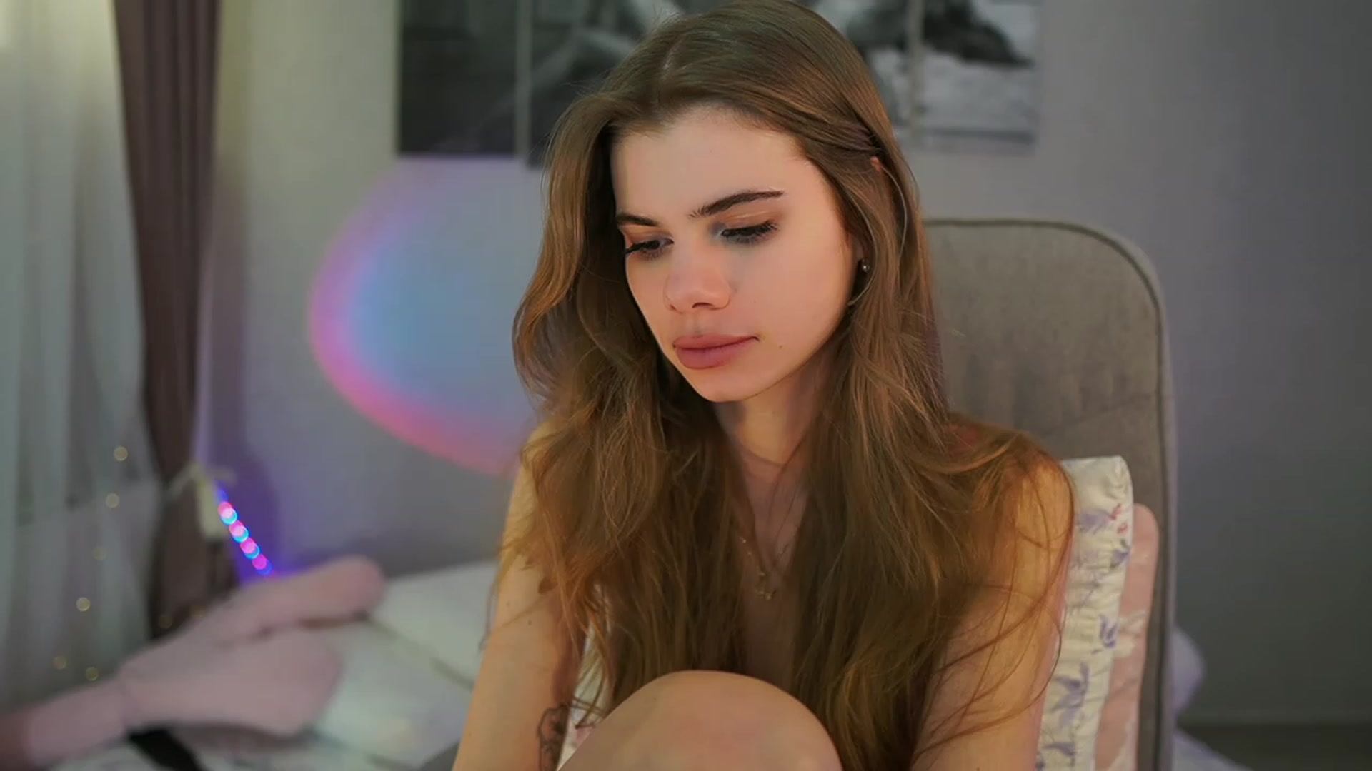 Gallery image thumbnail from RileyReid_18's myfreecams stream on, 03/10/2024, 18:37 image 6 of 20