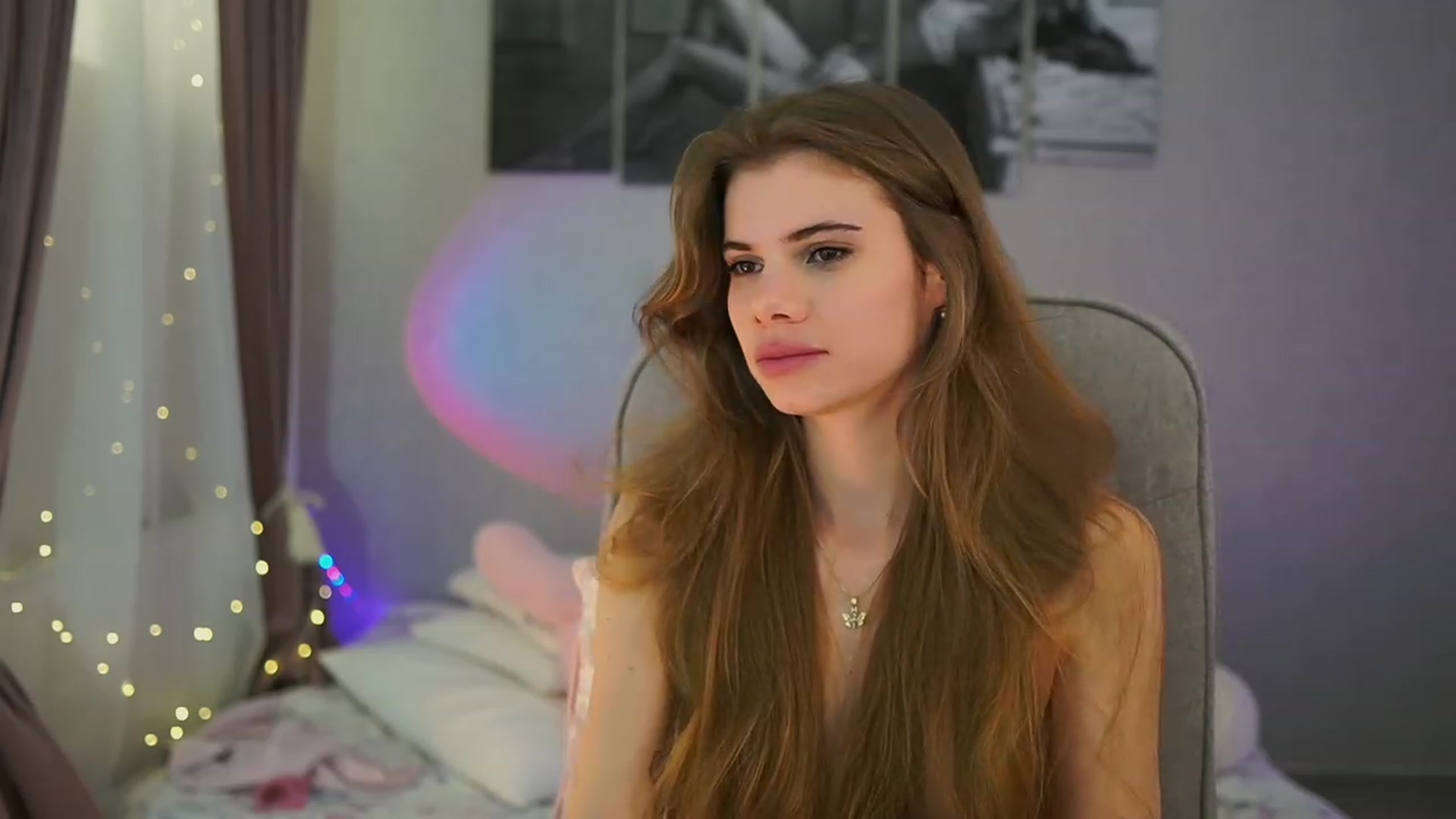 Gallery image thumbnail from RileyReid_18's myfreecams stream on, 03/11/2024, 21:59 image 16 of 20
