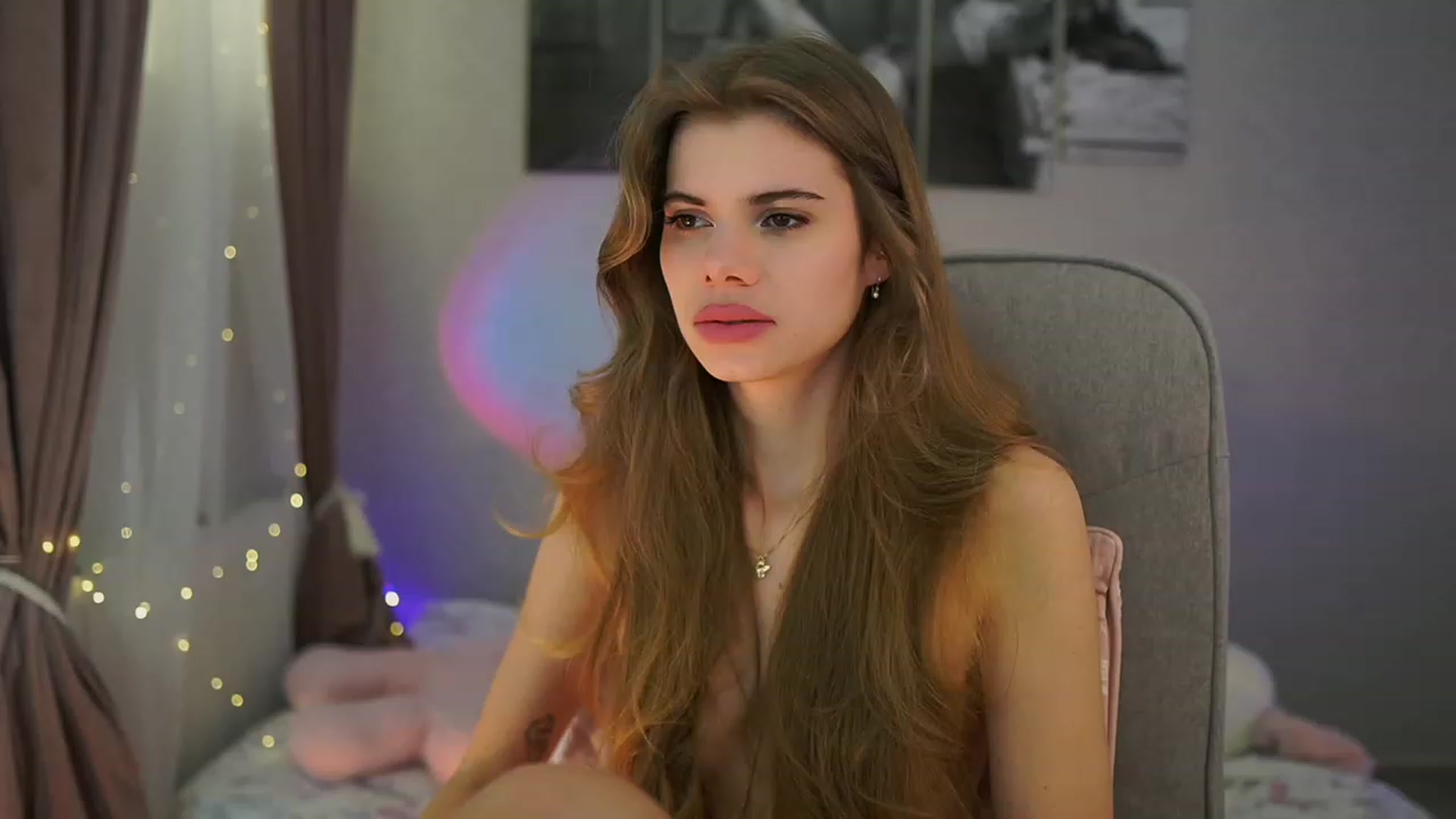 Gallery image thumbnail from RileyReid_18's myfreecams stream on, 03/14/2024, 16:54 image 14 of 20