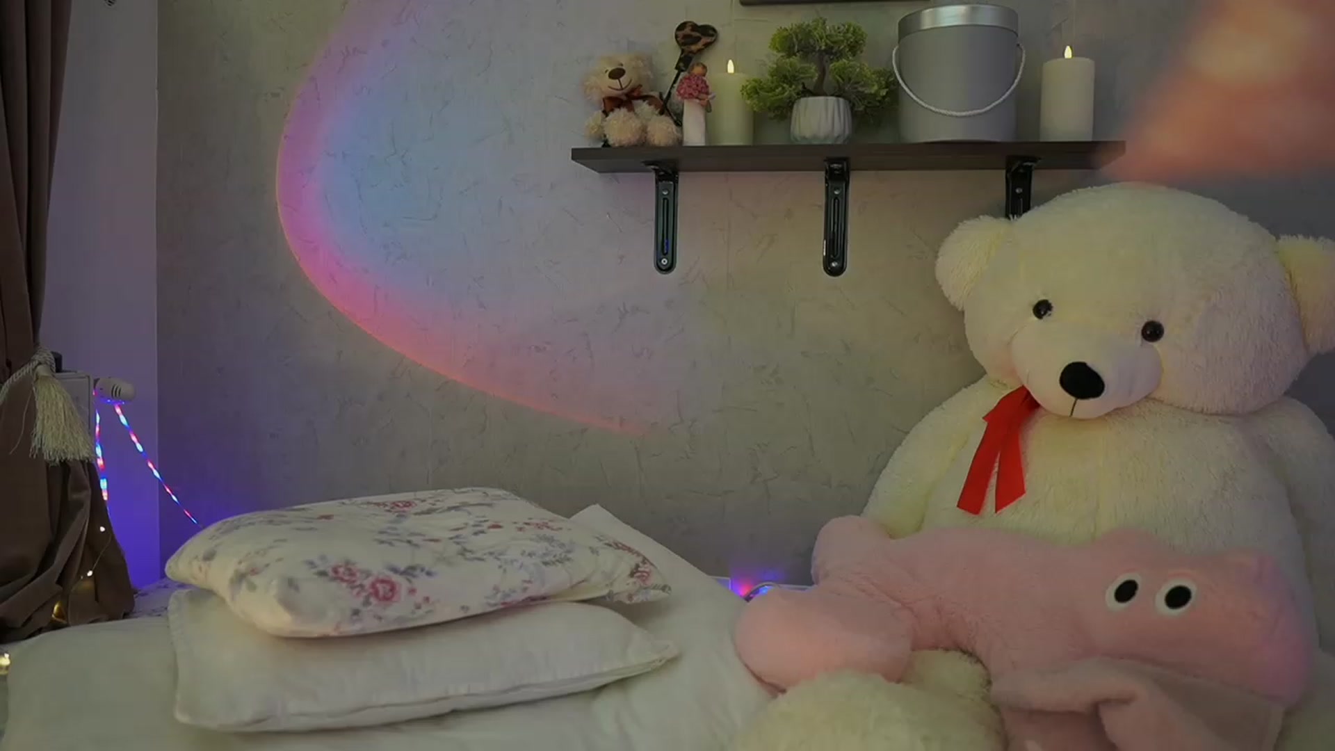 Gallery image thumbnail from RileyReid_18's myfreecams stream on, 03/14/2024, 16:54 image 3 of 20