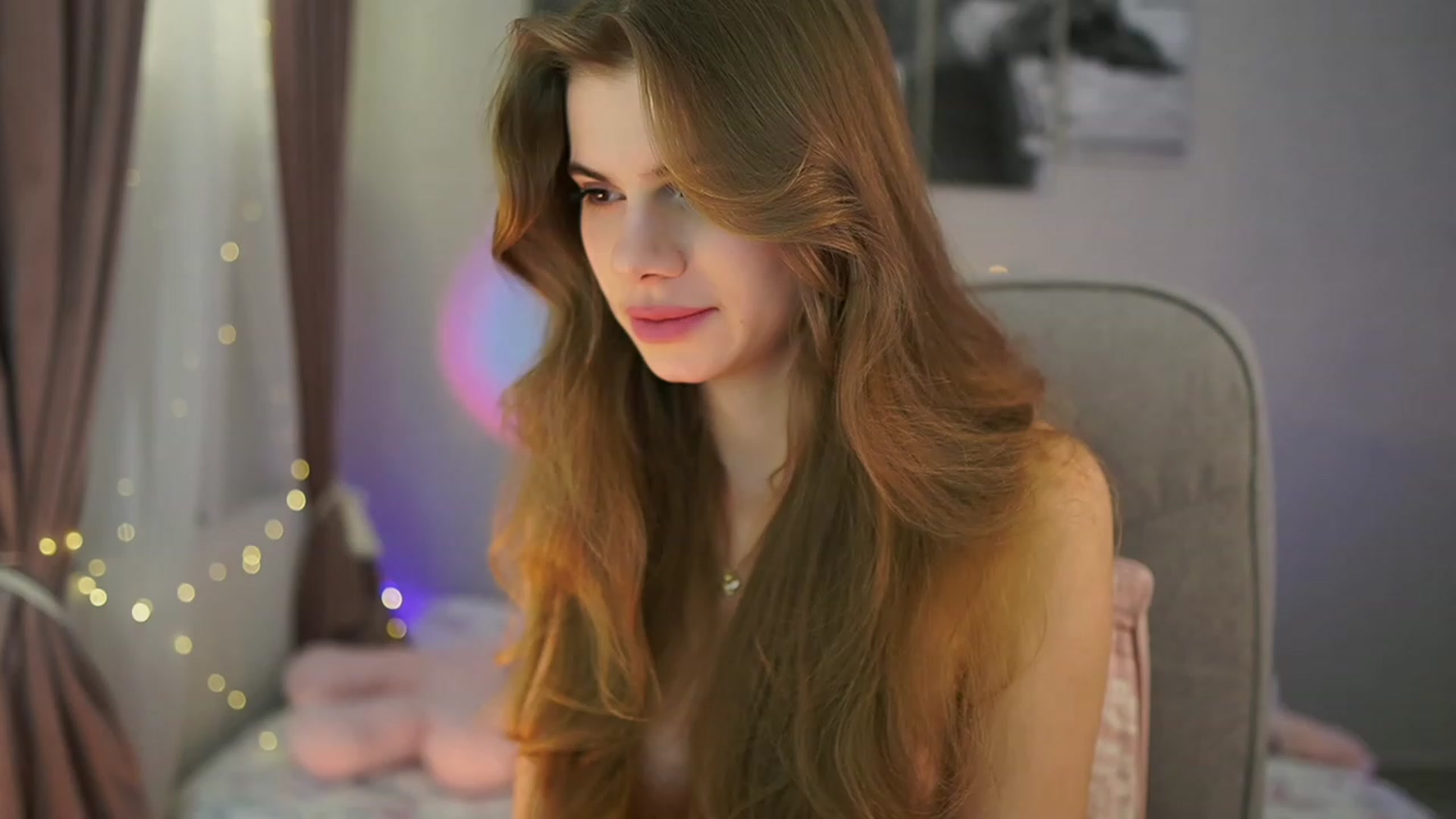 Gallery image thumbnail from RileyReid_18's myfreecams stream on, 03/14/2024, 16:54 image 13 of 20