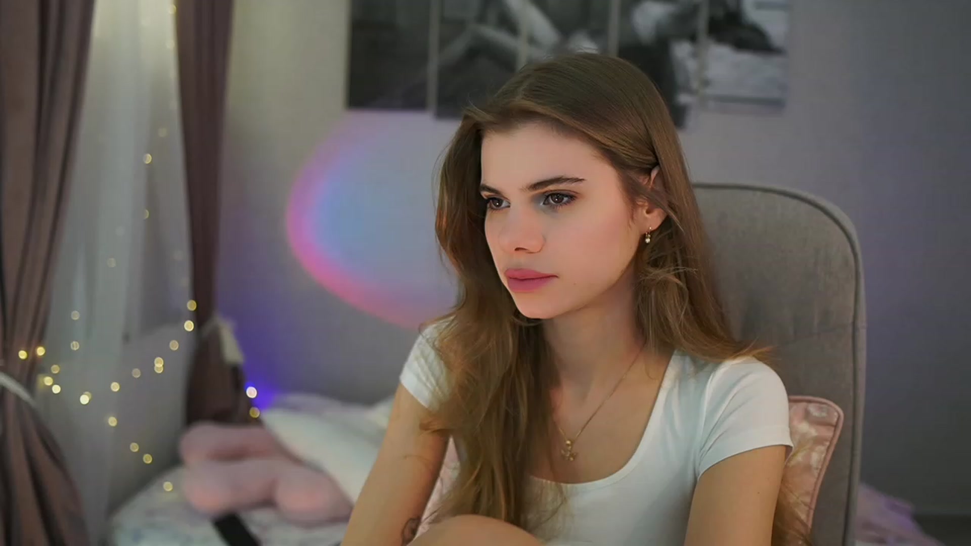Gallery image thumbnail from RileyReid_18's myfreecams stream on, 03/14/2024, 18:12 image 10 of 20