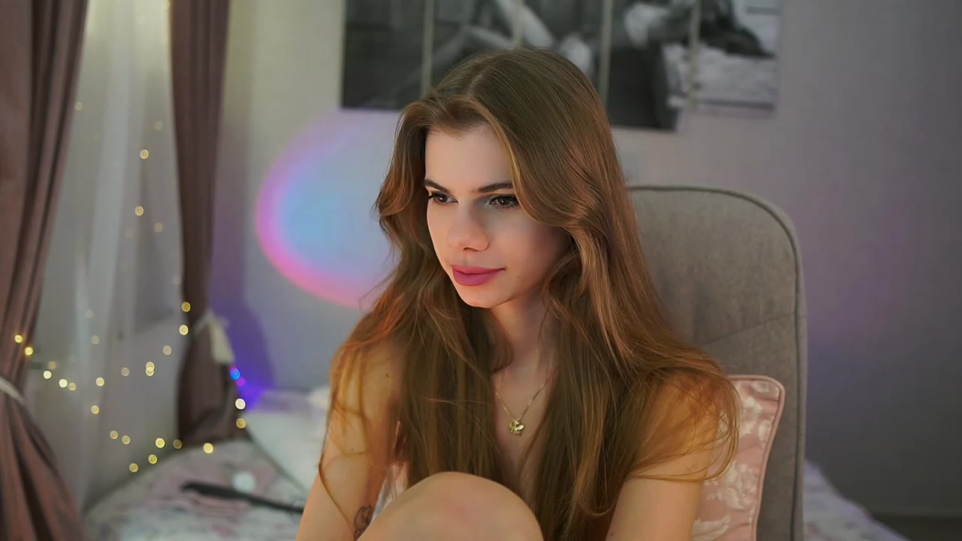 Gallery image thumbnail from RileyReid_18's myfreecams stream on, 03/16/2024, 16:06 image 17 of 20