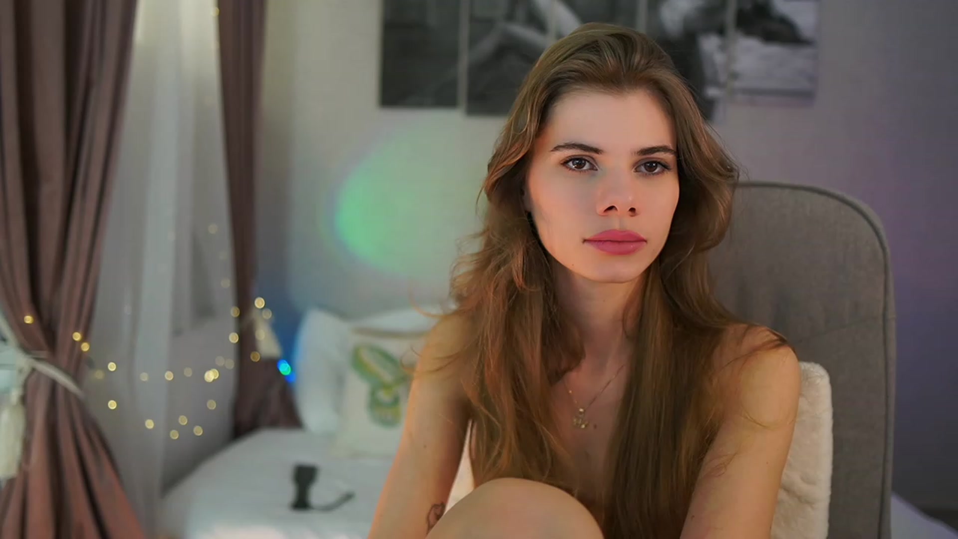 Gallery image thumbnail from RileyReid_18's myfreecams stream on, 03/17/2024, 18:23 image 20 of 20