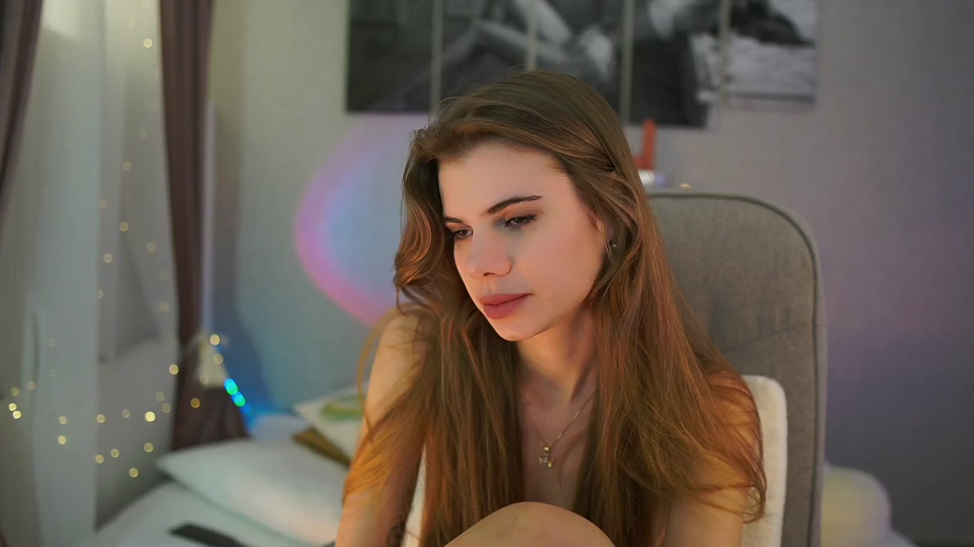 Gallery image thumbnail from RileyReid_18's myfreecams stream on, 03/18/2024, 19:01 image 13 of 20