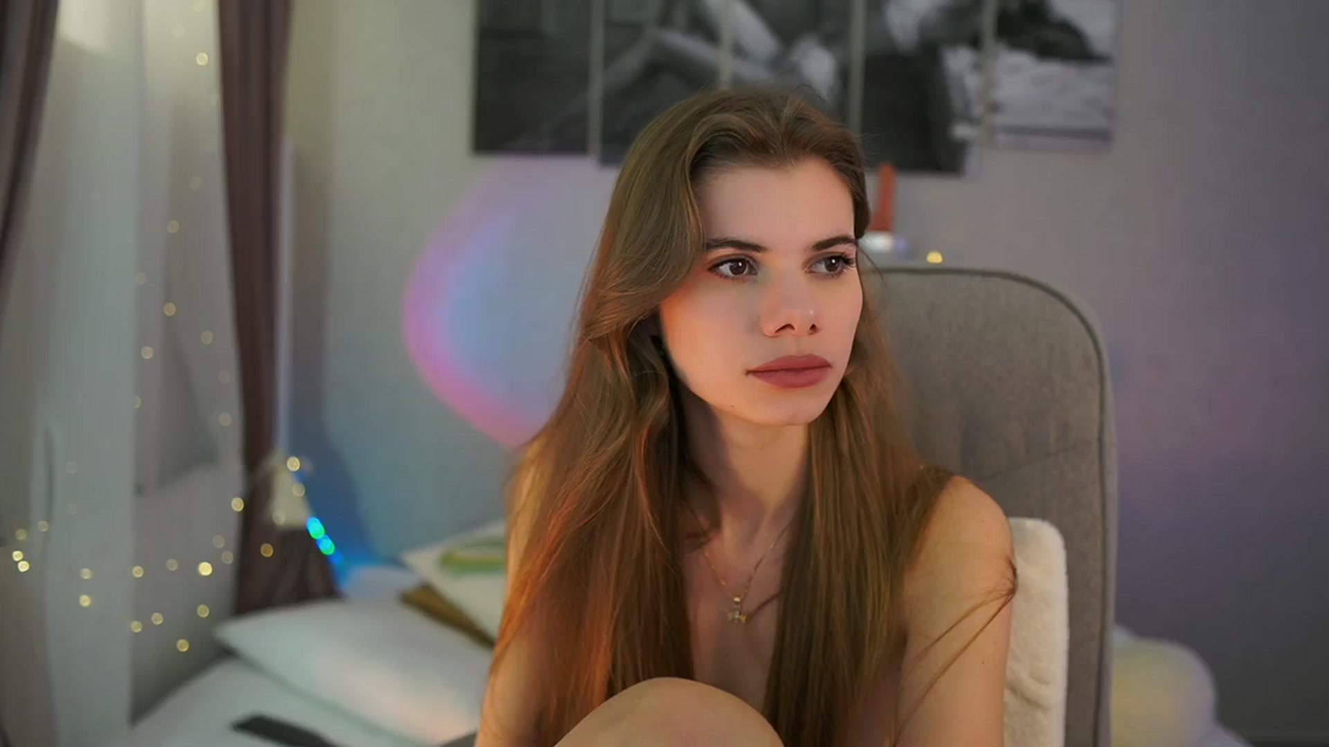 Gallery image thumbnail from RileyReid_18's myfreecams stream on, 03/18/2024, 19:01 image 17 of 20