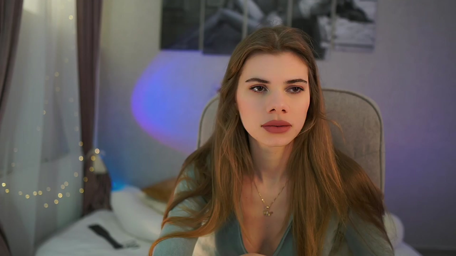 Gallery image thumbnail from RileyReid_18's myfreecams stream on, 03/21/2024, 14:38 image 14 of 20