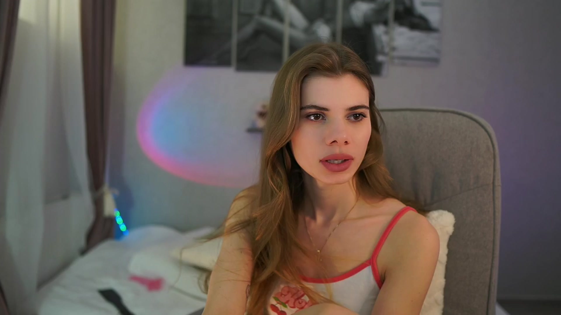 Gallery image thumbnail from RileyReid_18's myfreecams stream on, 03/29/2024, 19:03 image 2 of 20
