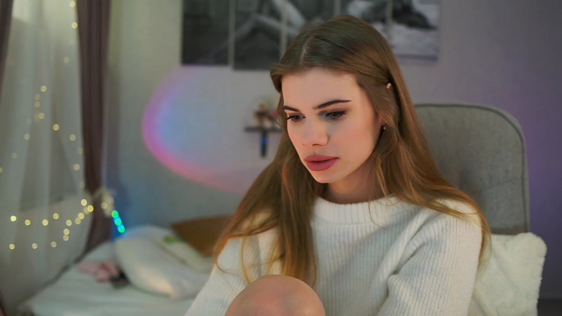 Gallery image thumbnail from RileyReid_18's myfreecams stream on, 04/03/2024, 19:16 image 14 of 20