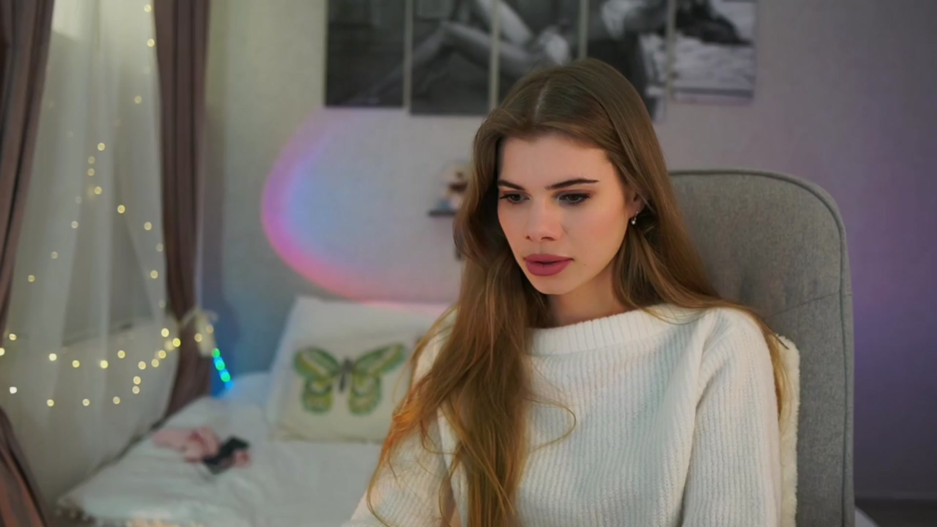 Gallery image thumbnail from RileyReid_18's myfreecams stream on, 04/03/2024, 19:16 image 7 of 20