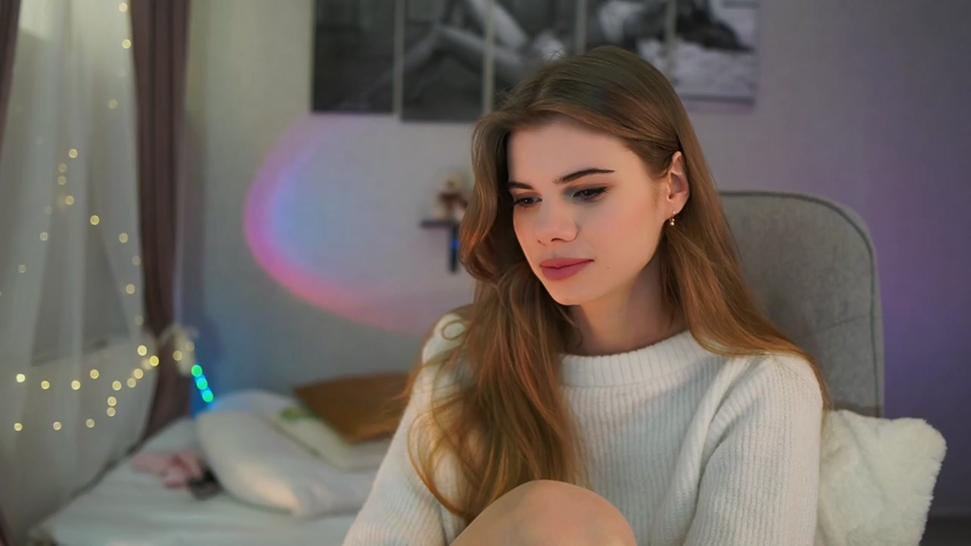 Gallery image thumbnail from RileyReid_18's myfreecams stream on, 04/03/2024, 19:16 image 19 of 20